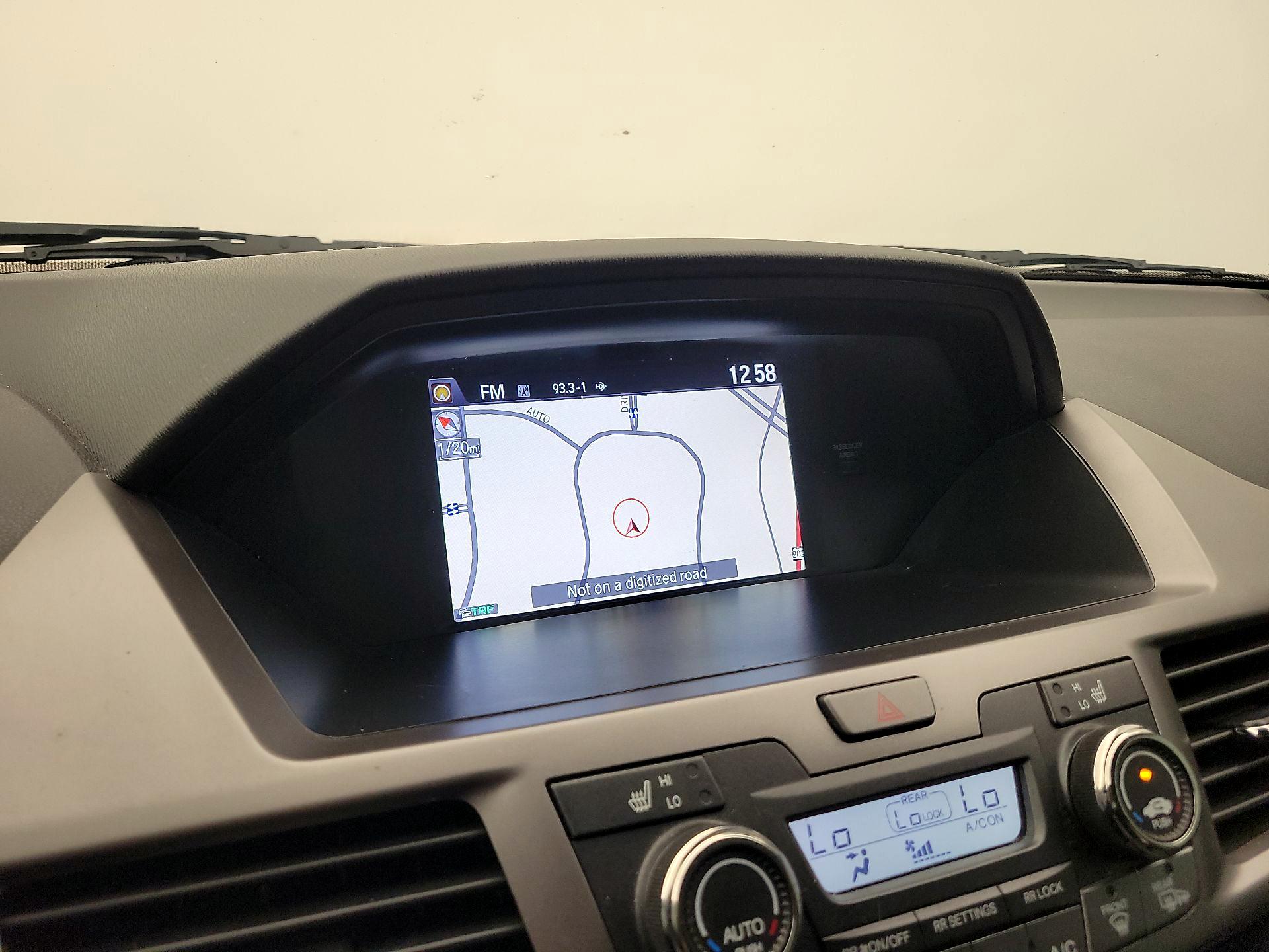 Thumbnail: 2015 Honda Odyssey - 14