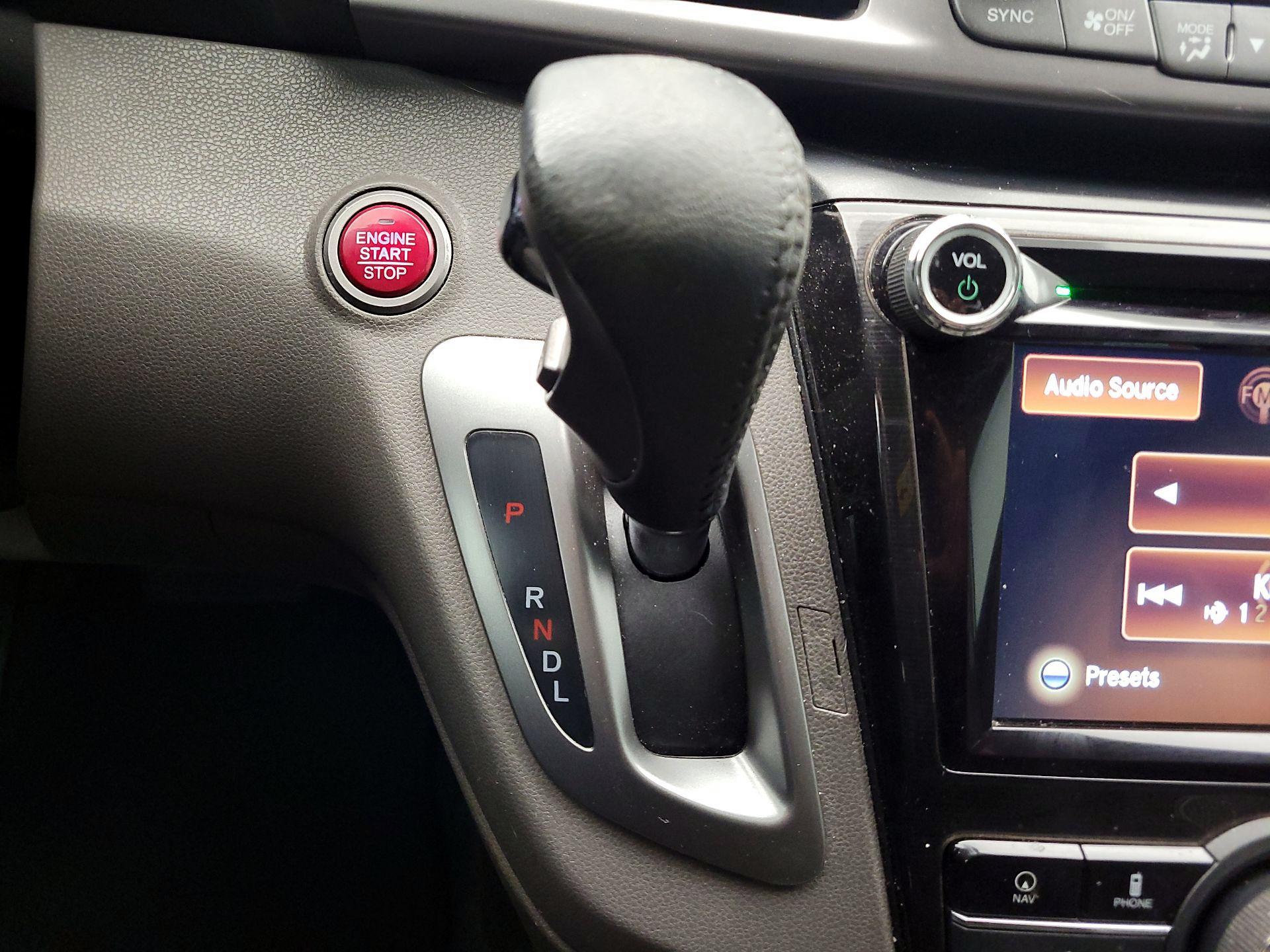 Thumbnail: 2015 Honda Odyssey - 18