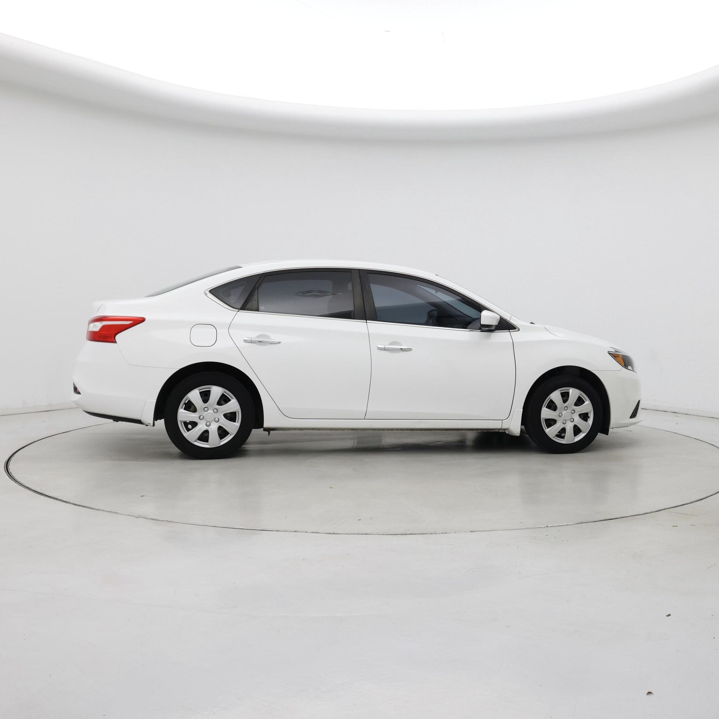 Thumbnail: 2017 Nissan Sentra - 7