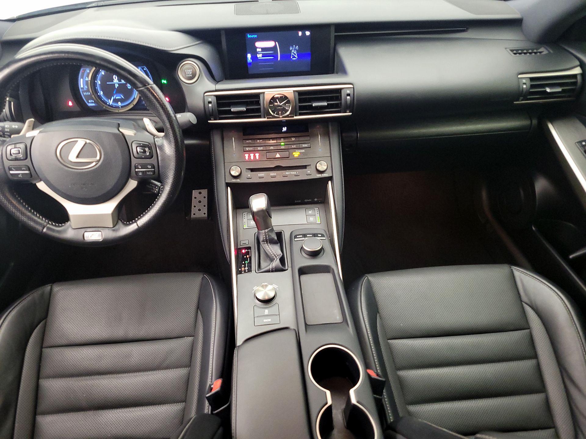 Thumbnail: 2020 Lexus IS - 9