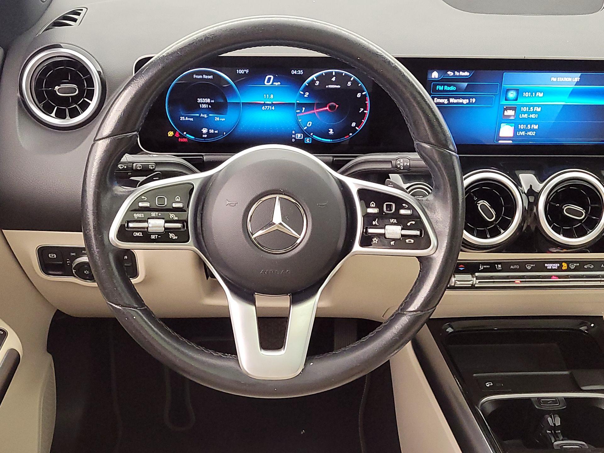 Thumbnail: 2021 Mercedes-Benz GLA - 10