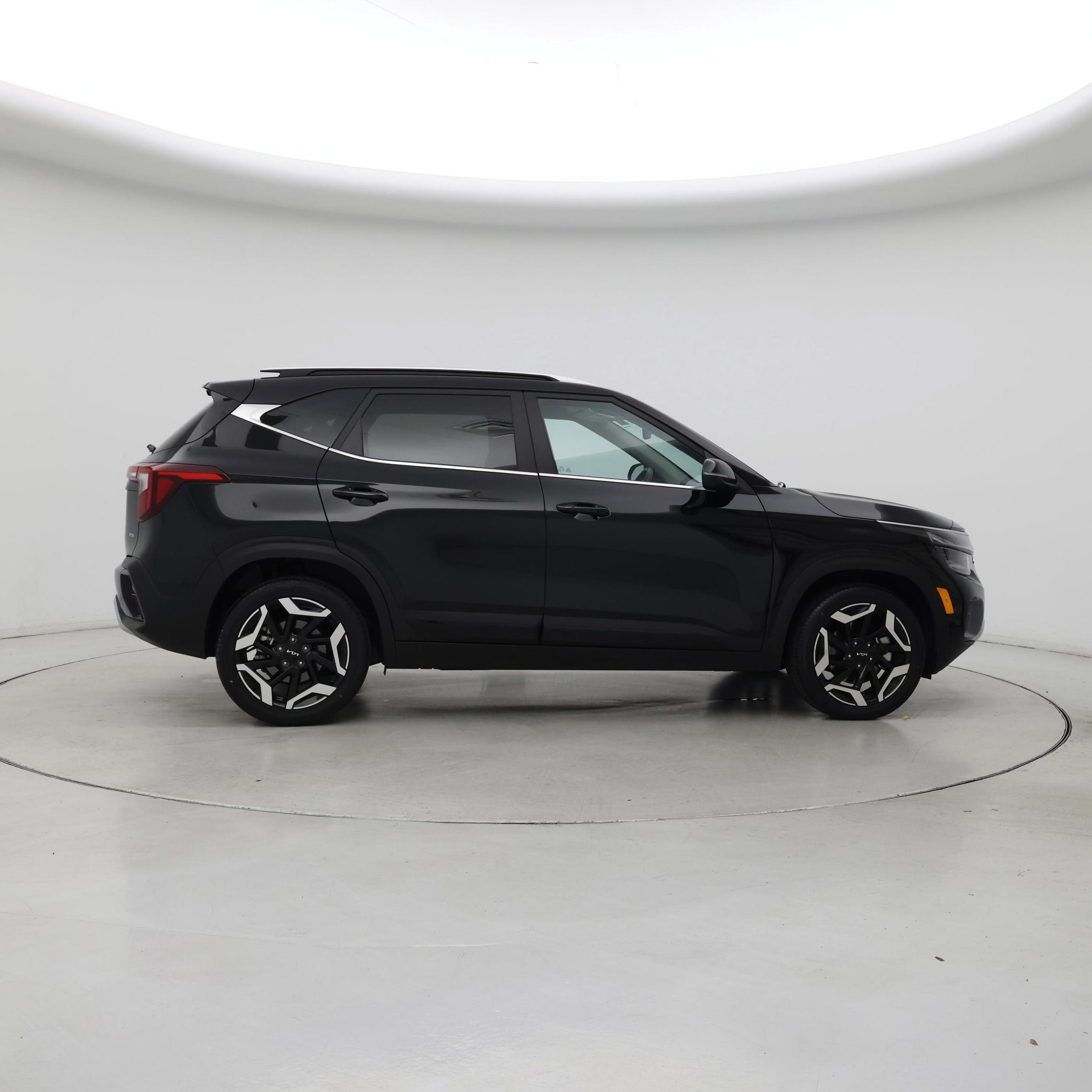 Thumbnail: 2024 Kia Seltos - 7