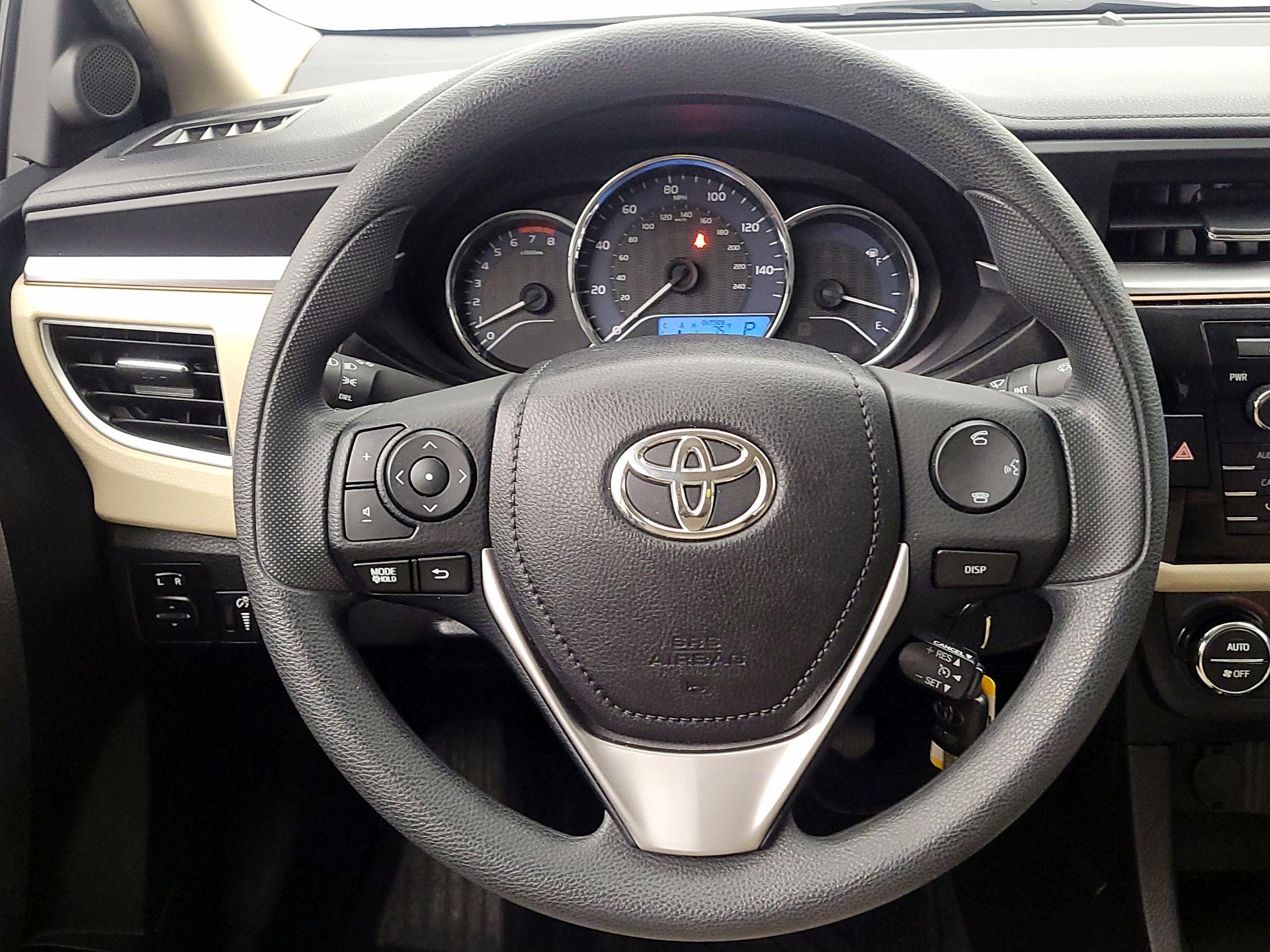 Thumbnail: 2015 Toyota Corolla - 10