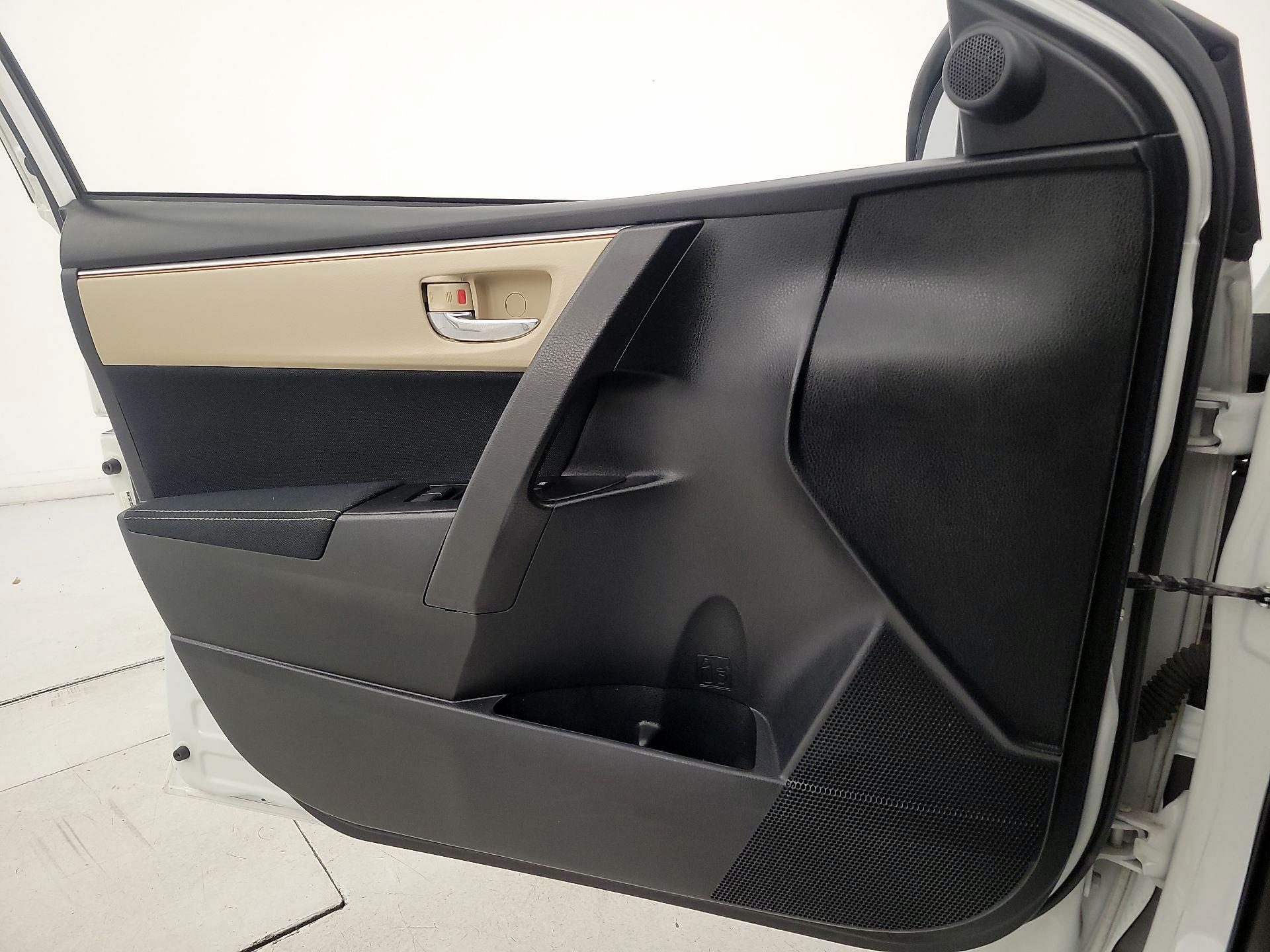 Thumbnail: 2015 Toyota Corolla - 12