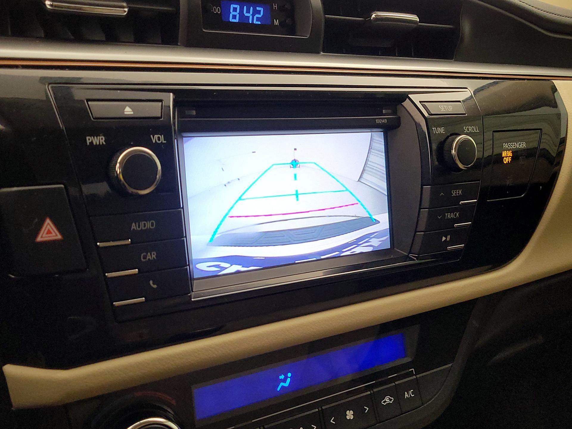 Thumbnail: 2015 Toyota Corolla - 14