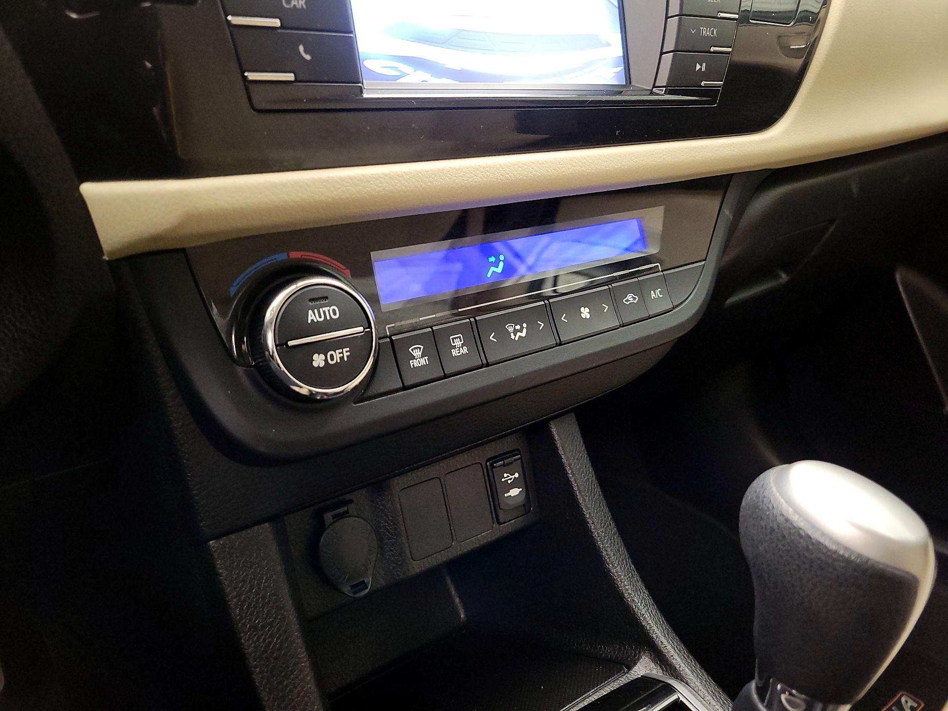 Thumbnail: 2015 Toyota Corolla - 16