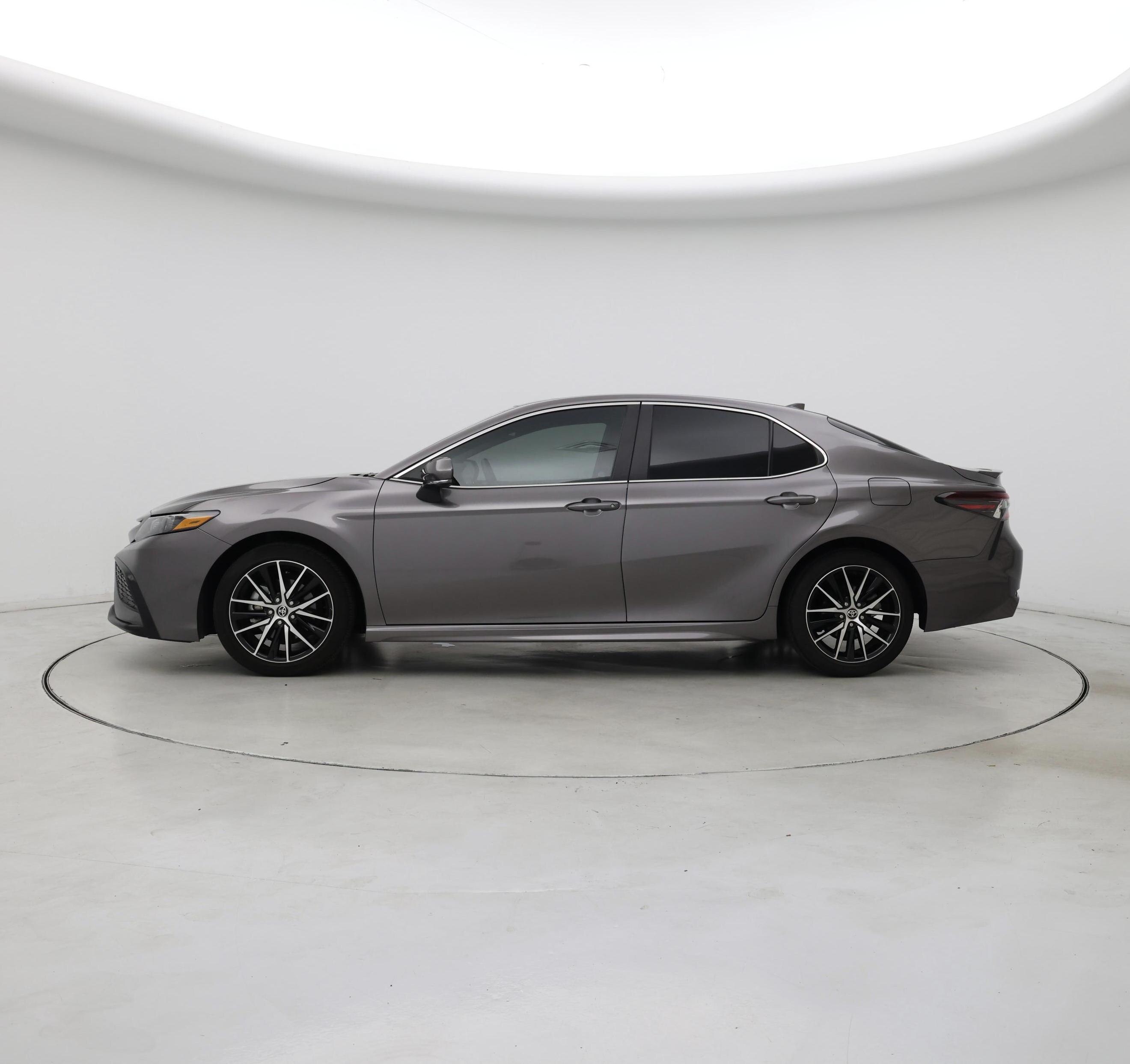 Thumbnail: 2024 Toyota Camry - 3