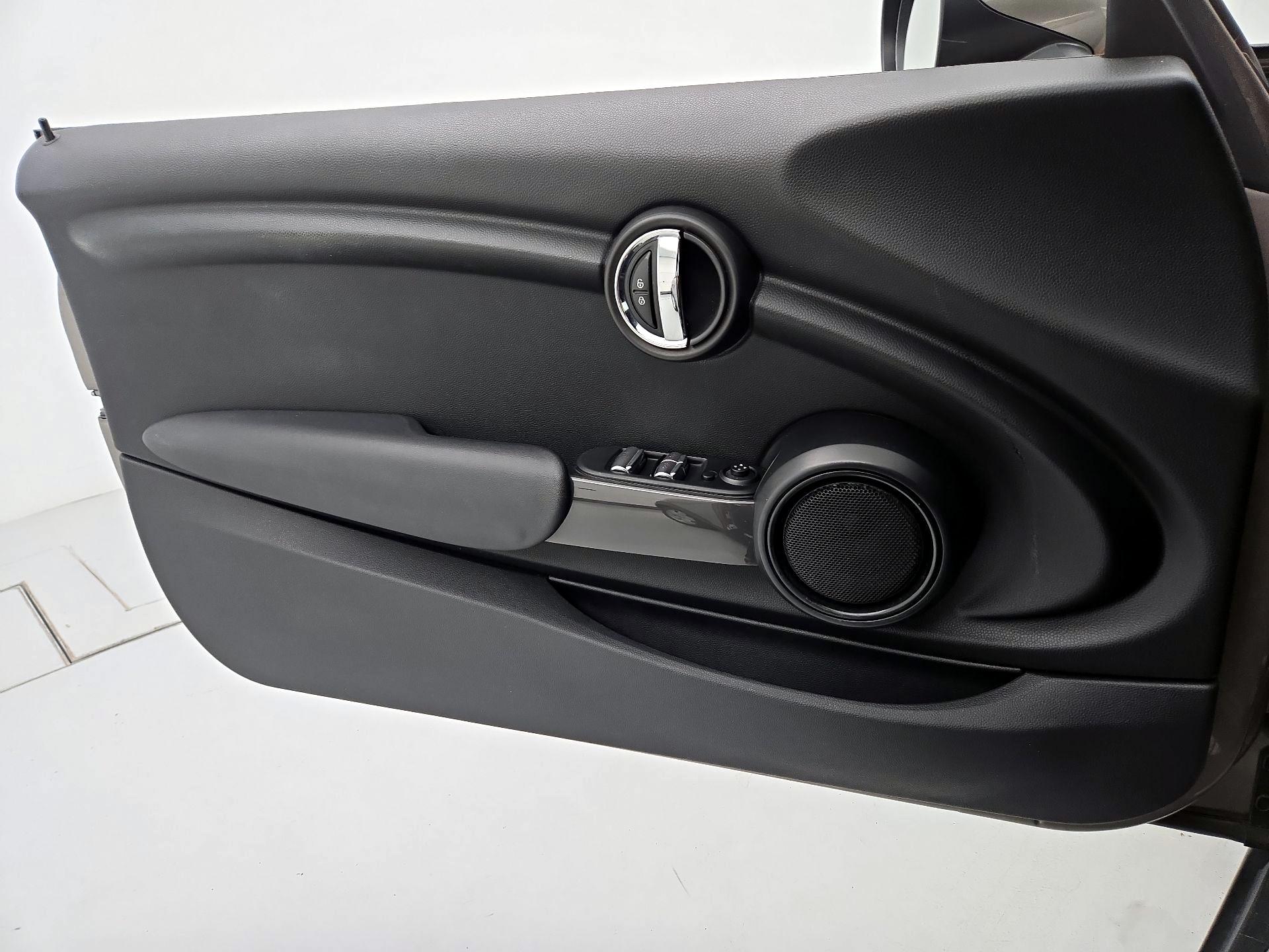 Thumbnail: 2019 MINI Cooper - 12