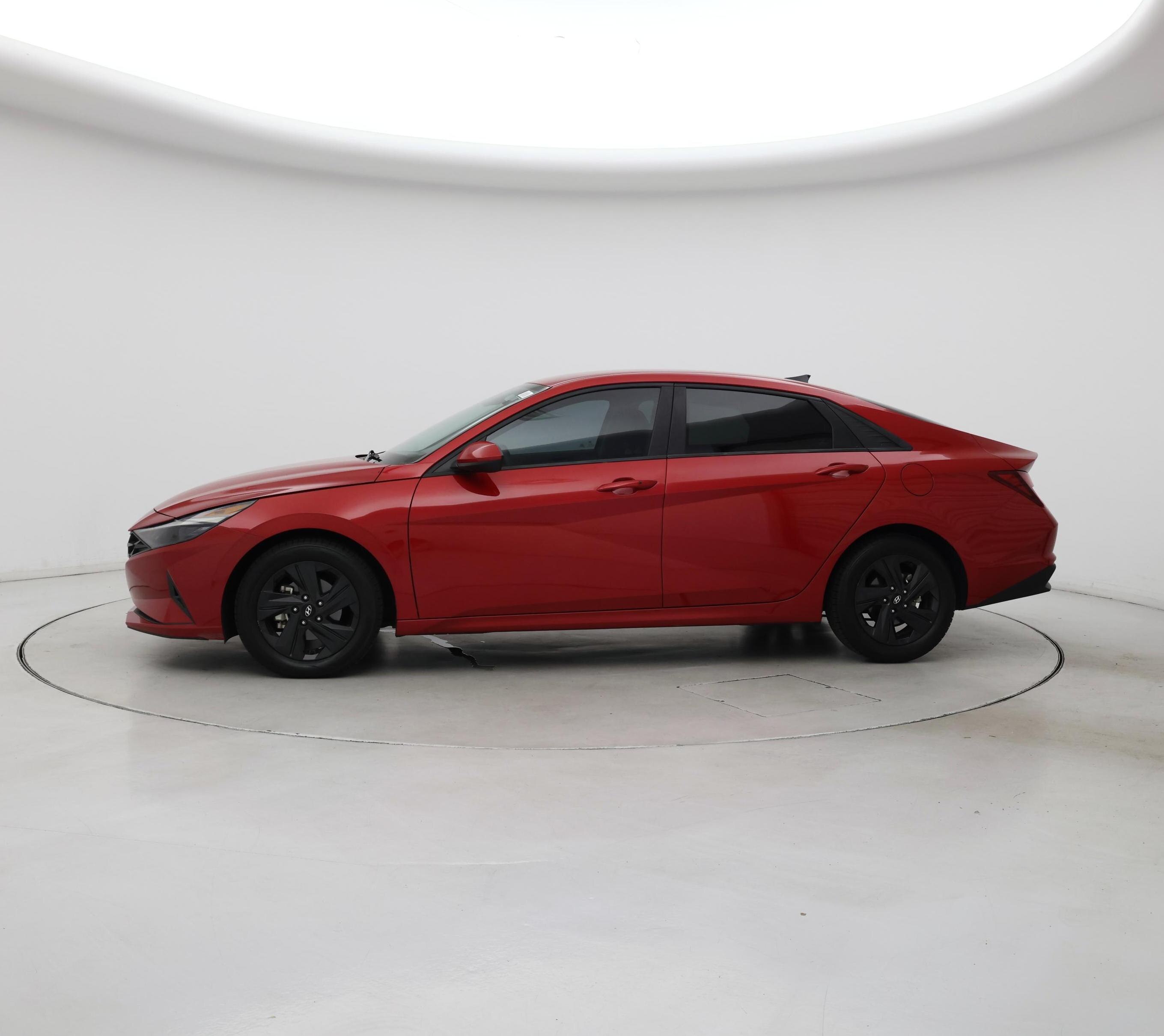 Thumbnail: 2022 Hyundai Elantra - 3