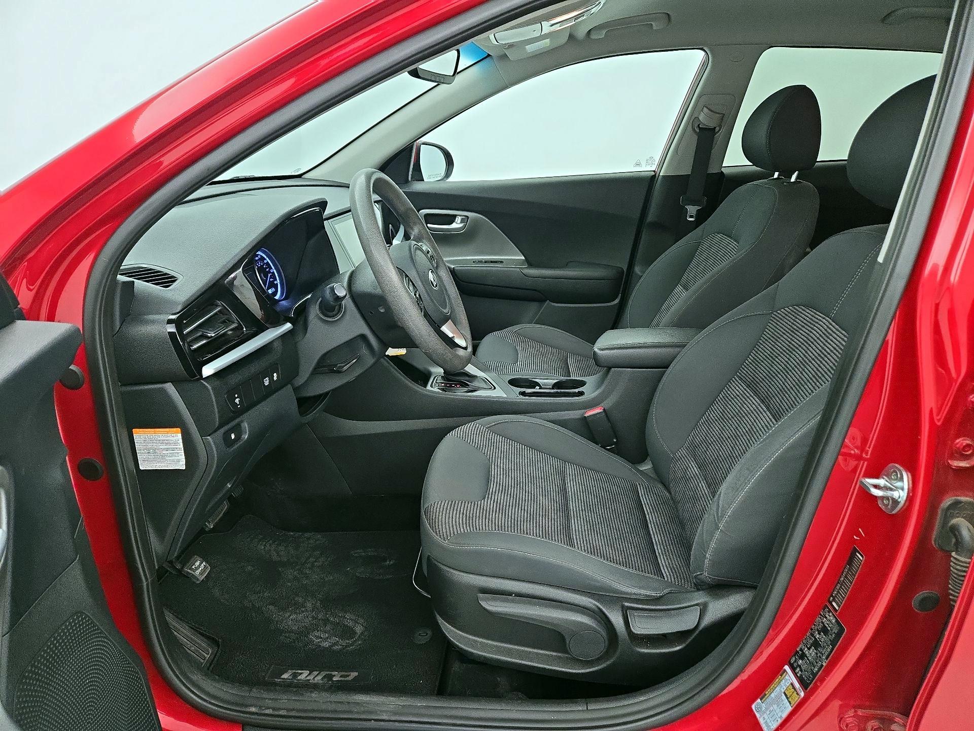 Thumbnail: 2021 Kia Niro - 11