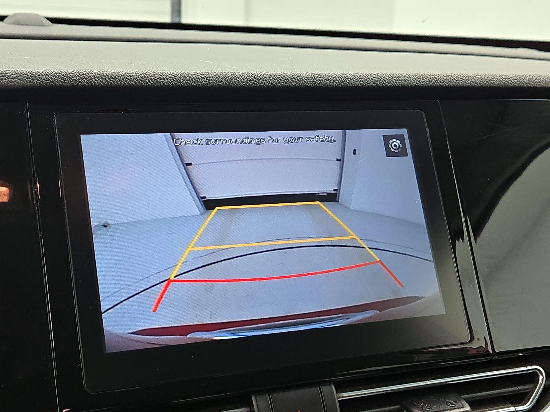 Thumbnail: 2021 Kia Niro - 14