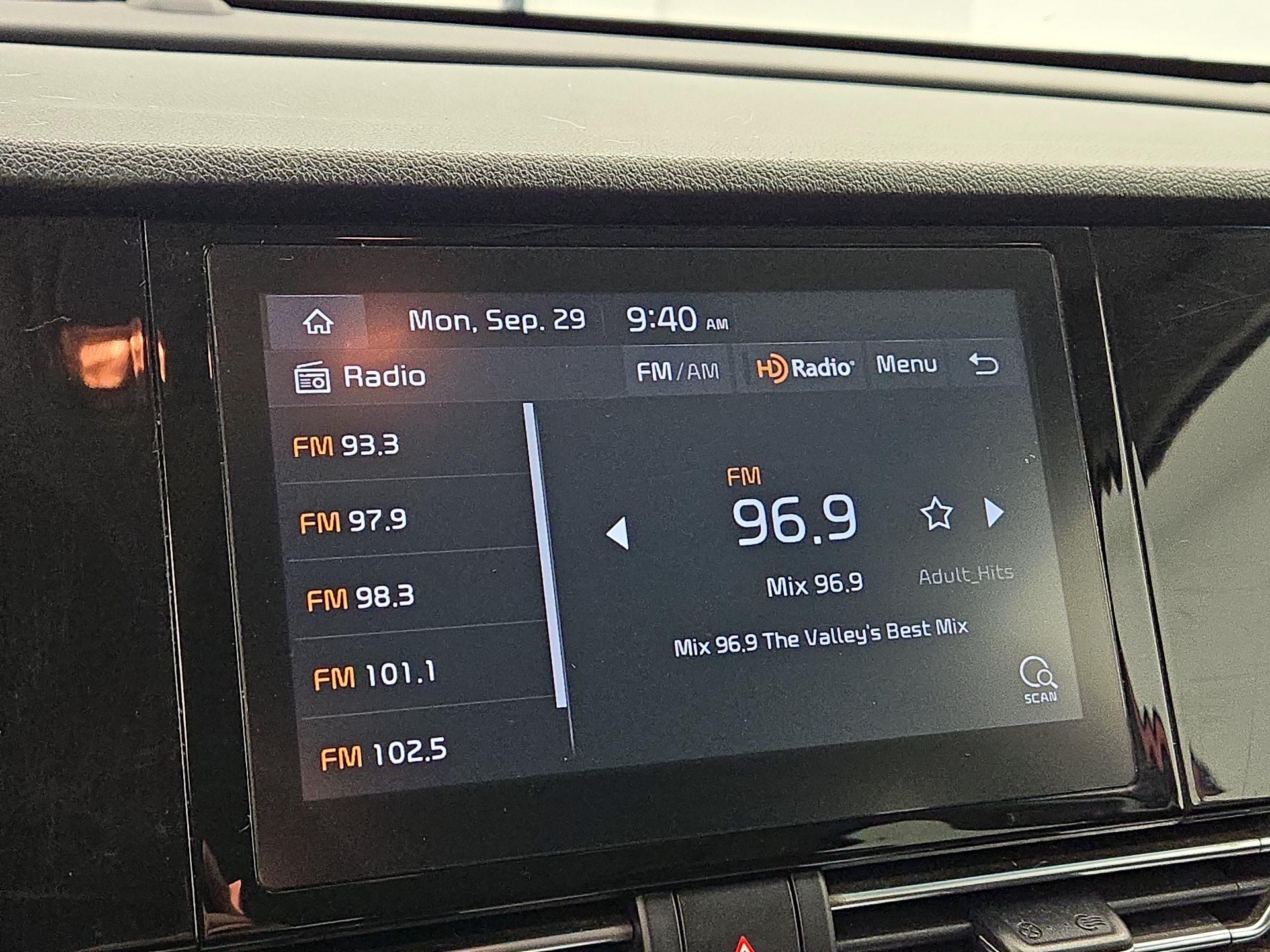 Thumbnail: 2021 Kia Niro - 15