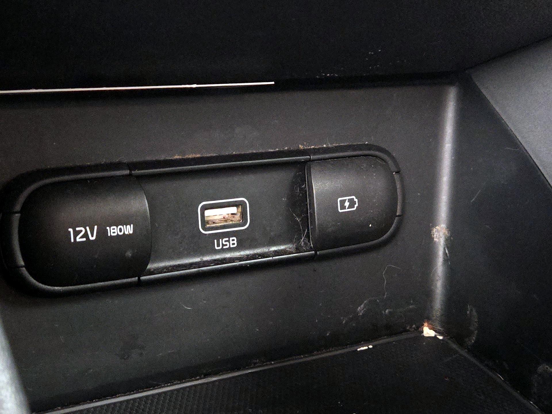 Thumbnail: 2021 Kia Niro - 18