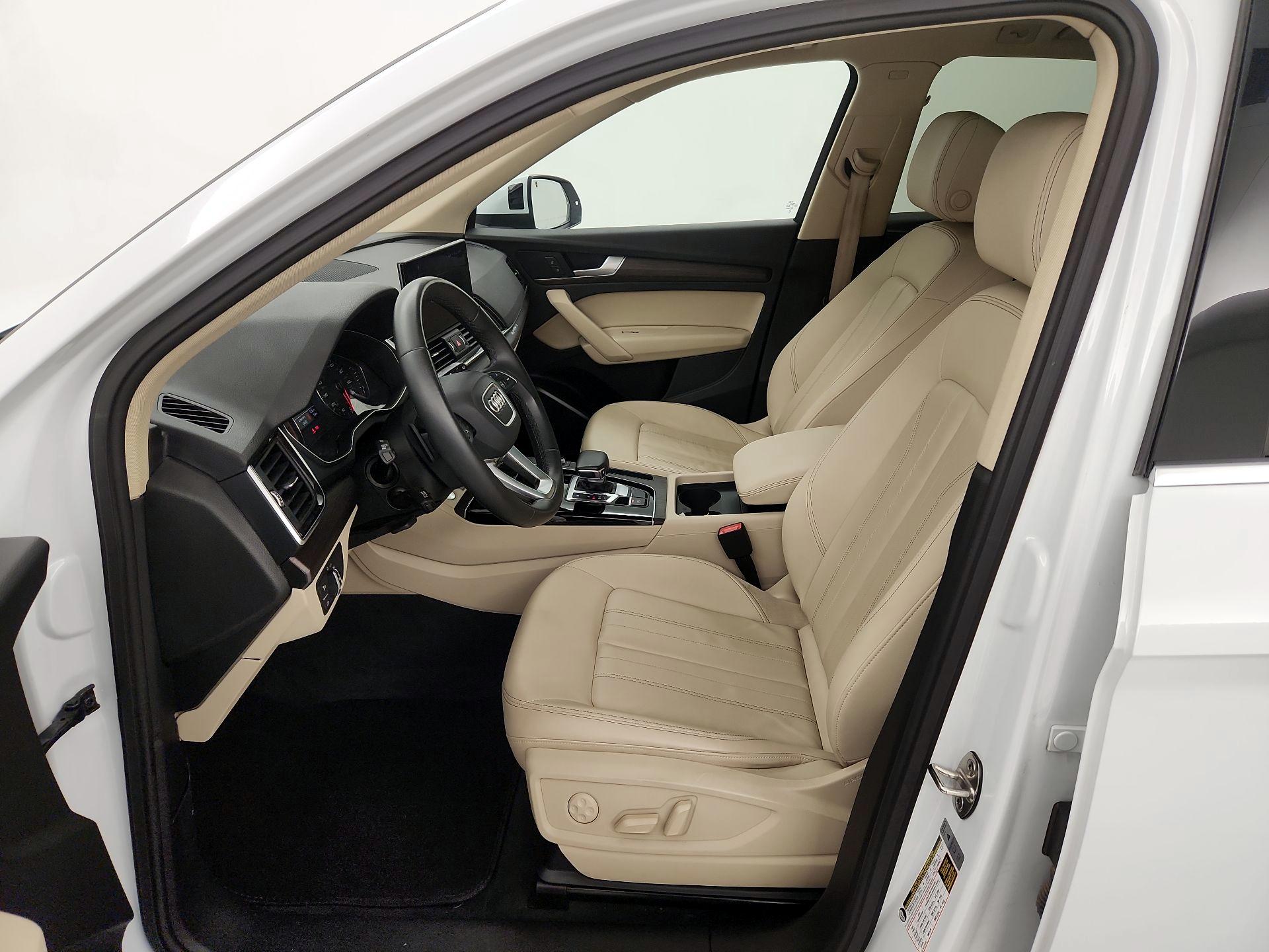 Thumbnail: 2023 Audi Q5 - 11