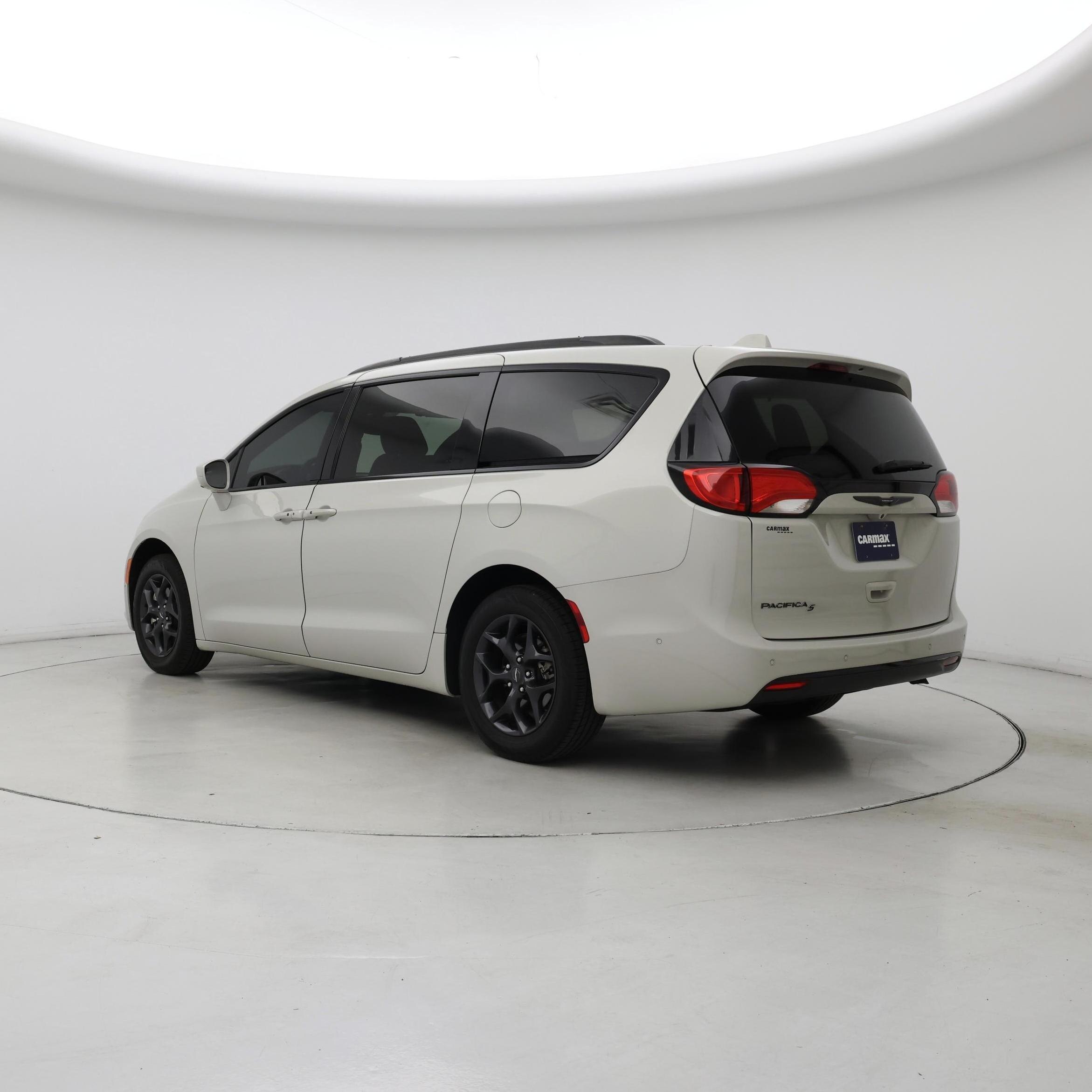 Thumbnail: 2020 Chrysler Pacifica - 2