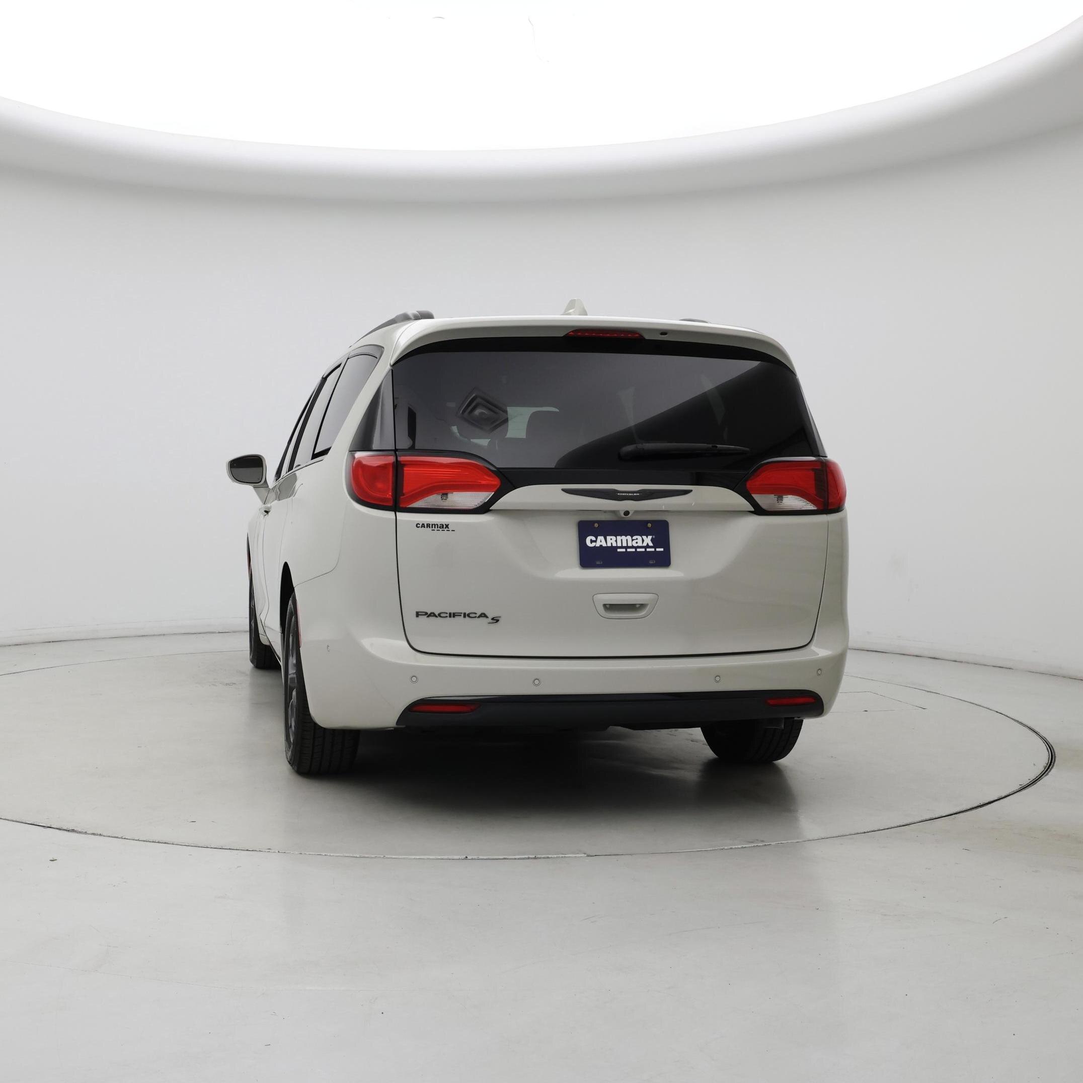 Thumbnail: 2020 Chrysler Pacifica - 6