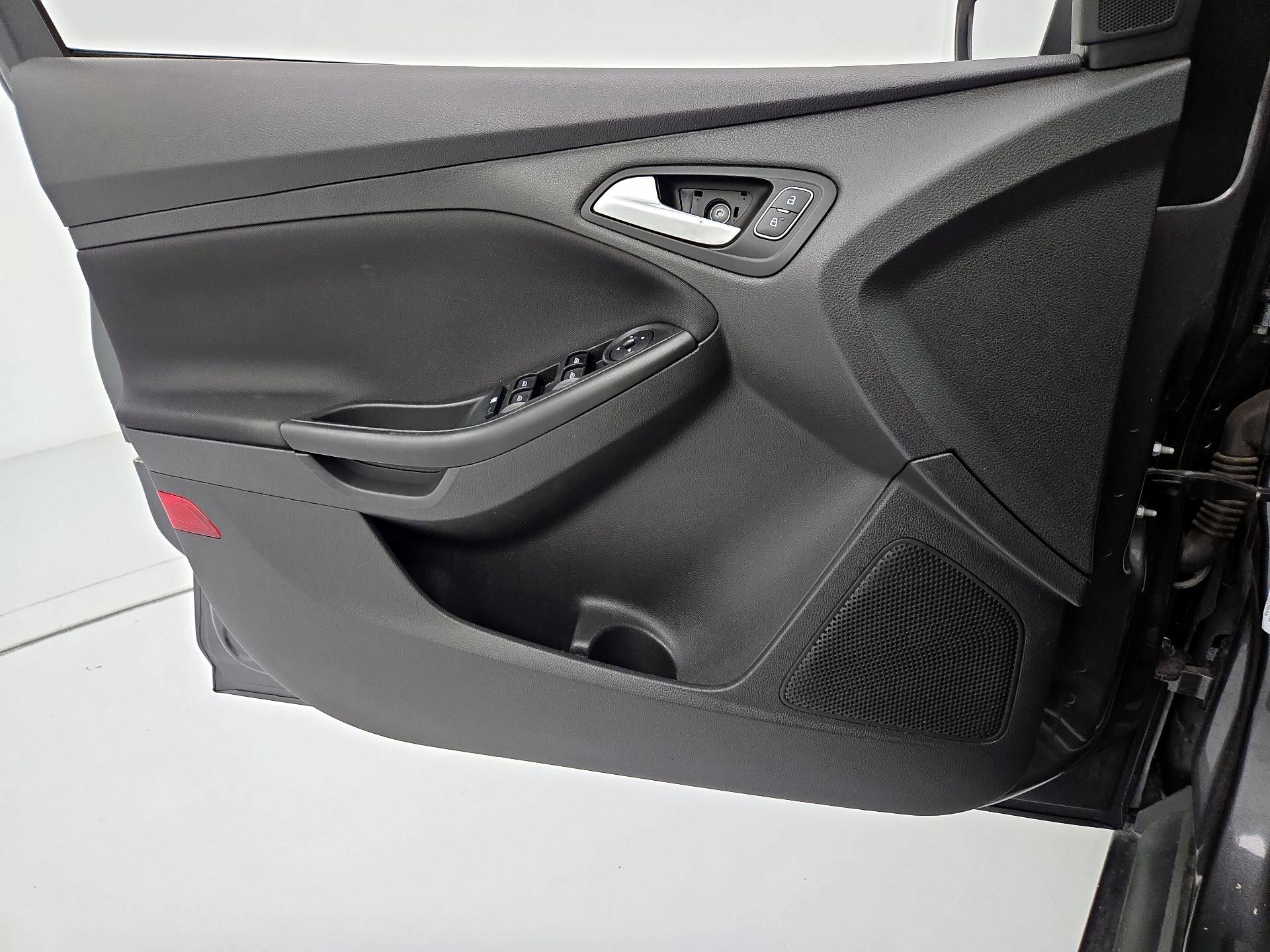 Thumbnail: 2018 Ford Focus - 12