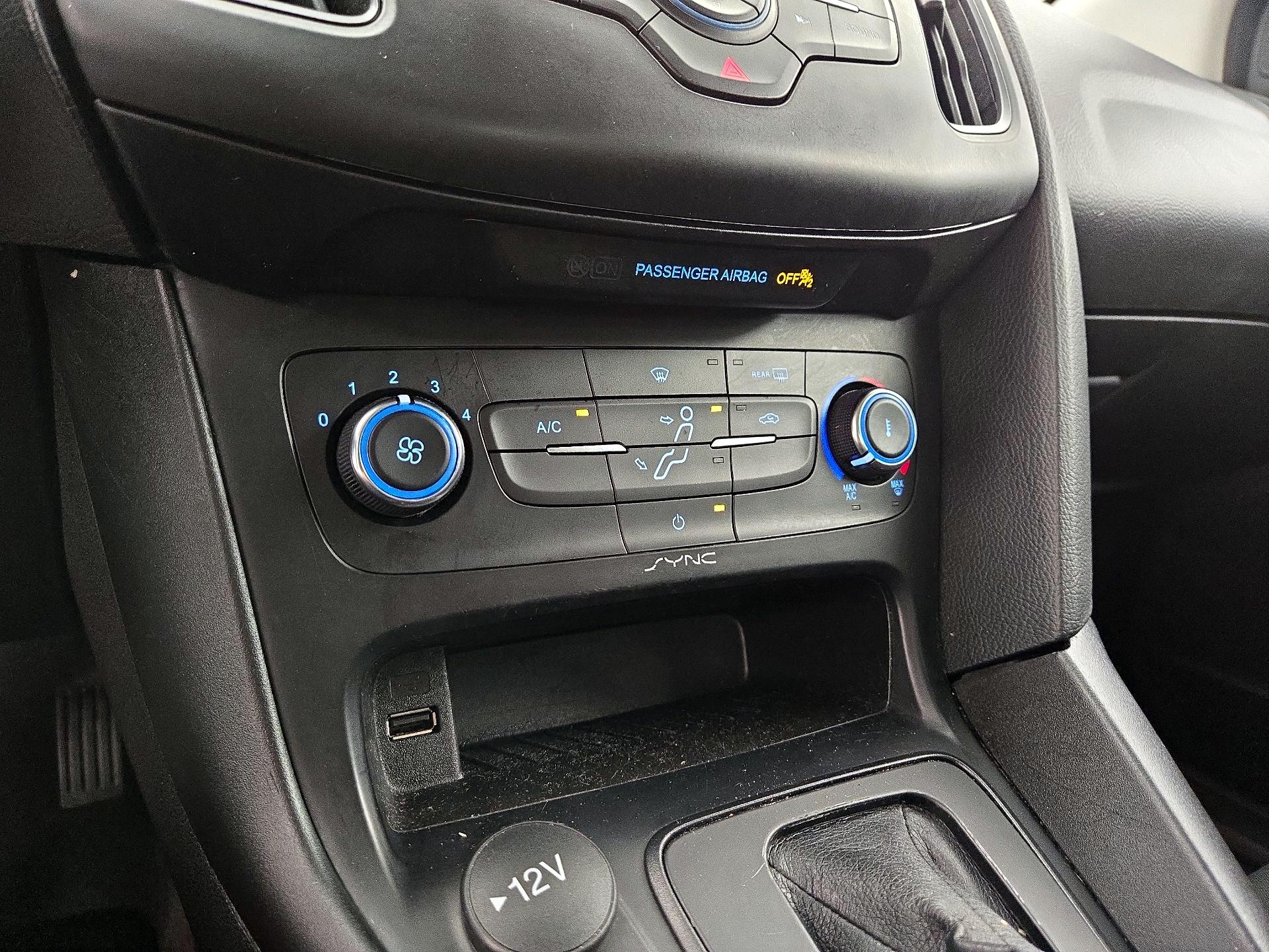 Thumbnail: 2018 Ford Focus - 16