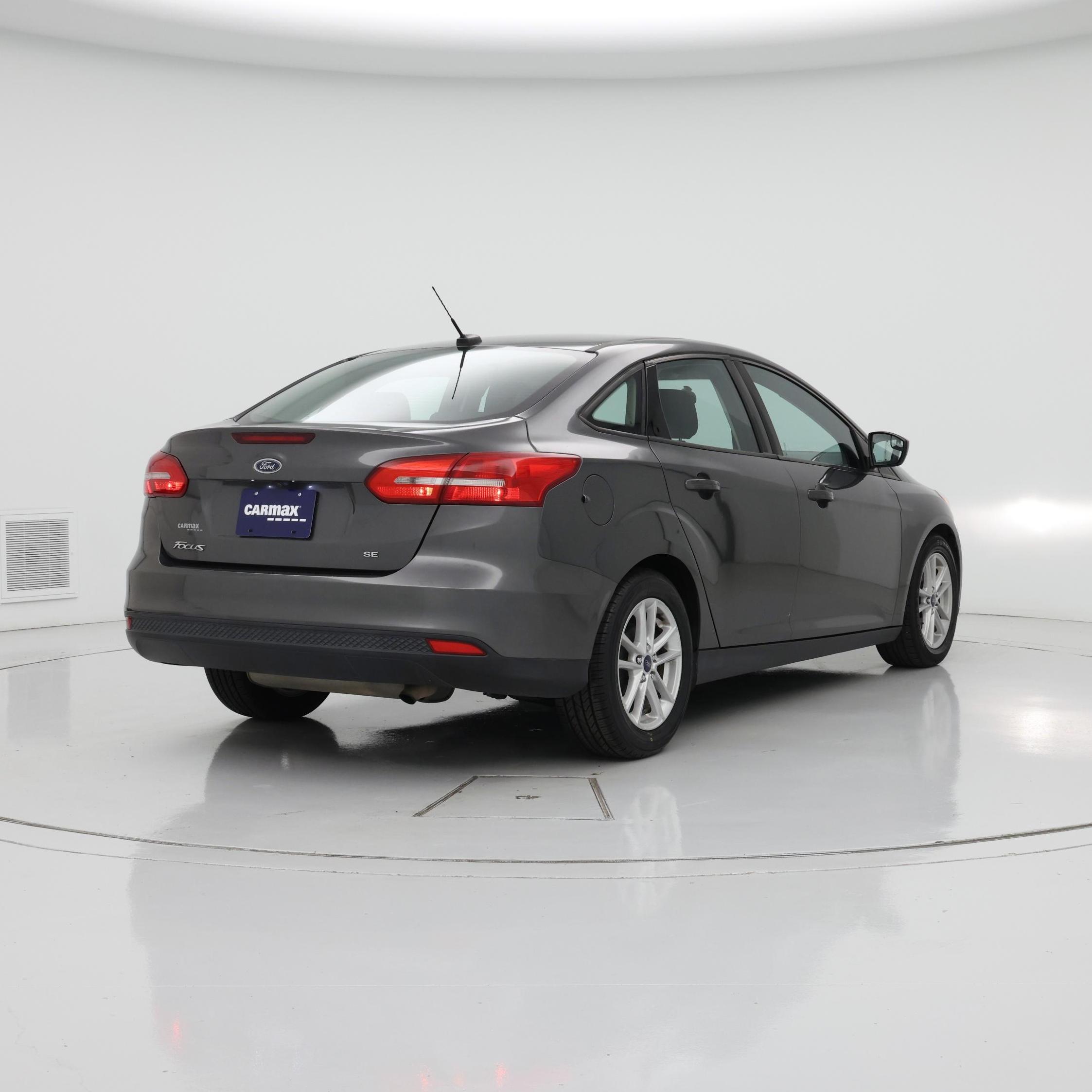 Thumbnail: 2018 Ford Focus - 8