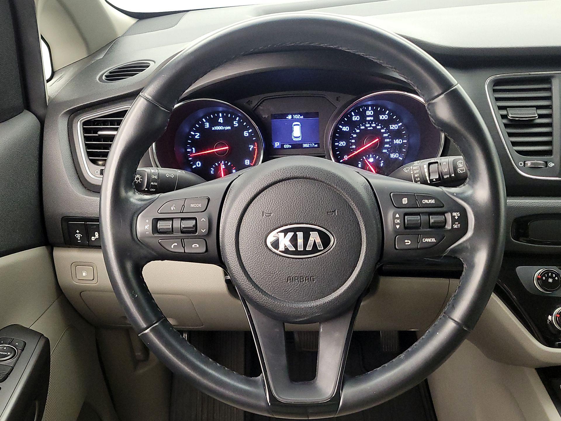 Thumbnail: 2020 Kia Sedona - 10