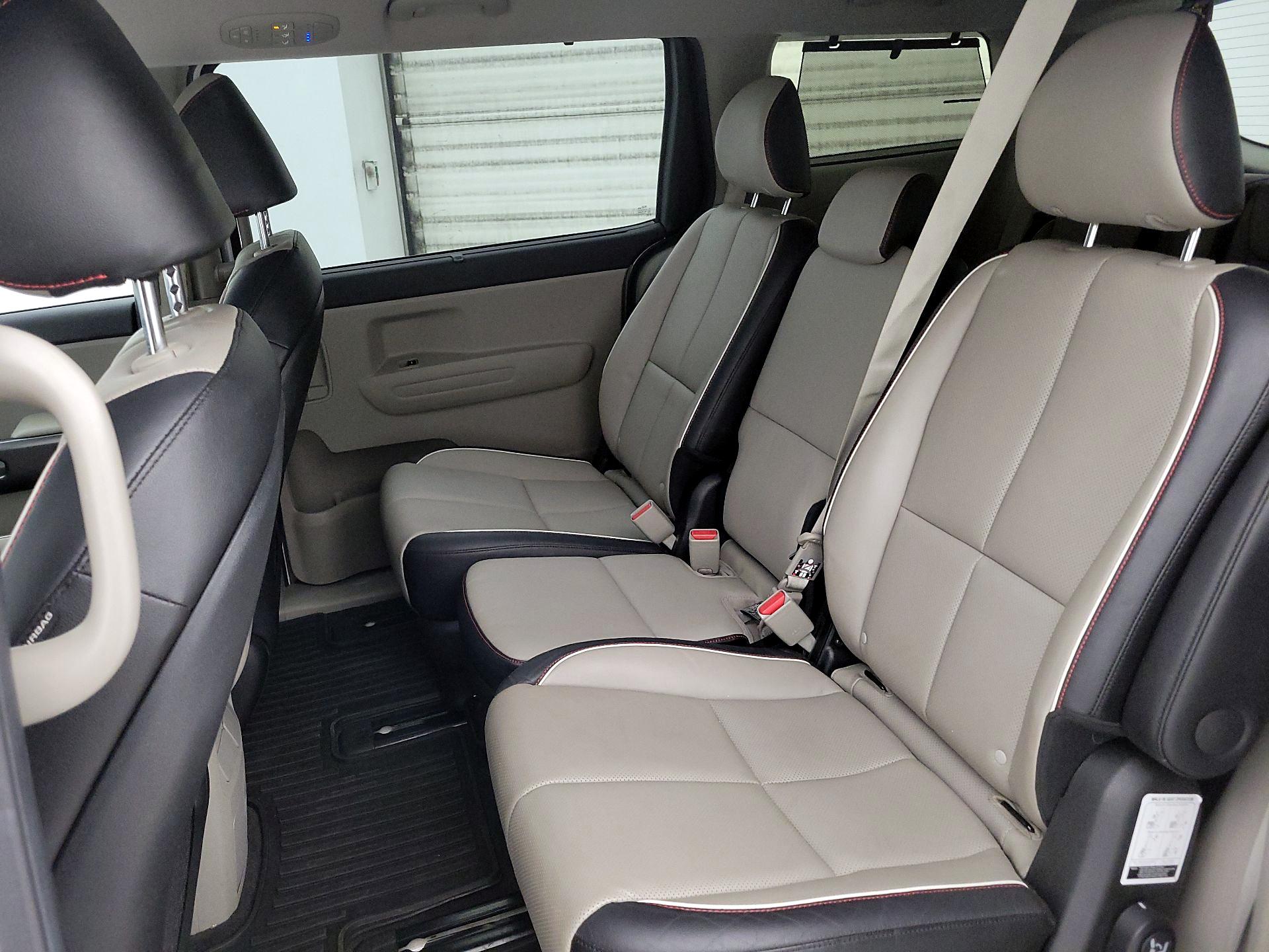 Thumbnail: 2020 Kia Sedona - 19