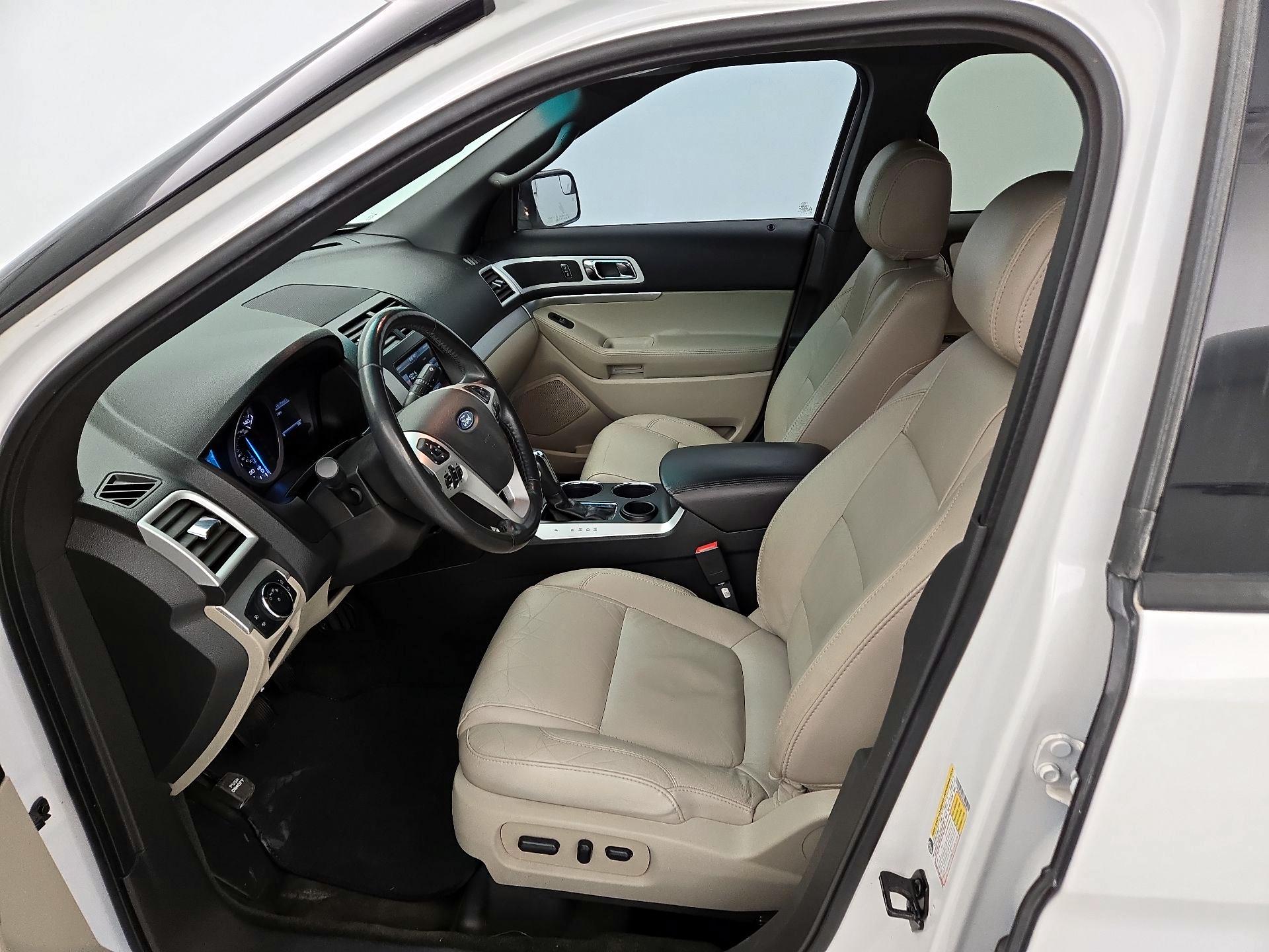 Thumbnail: 2014 Ford Explorer - 11