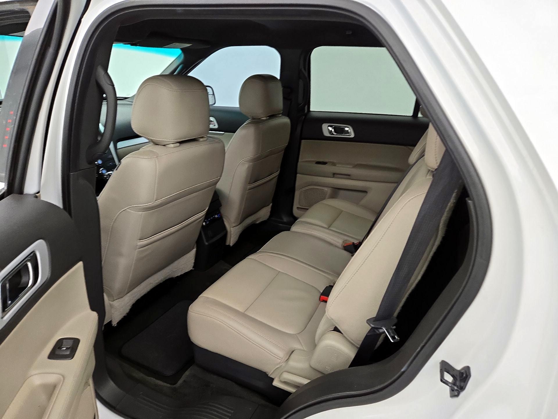 Thumbnail: 2014 Ford Explorer - 19