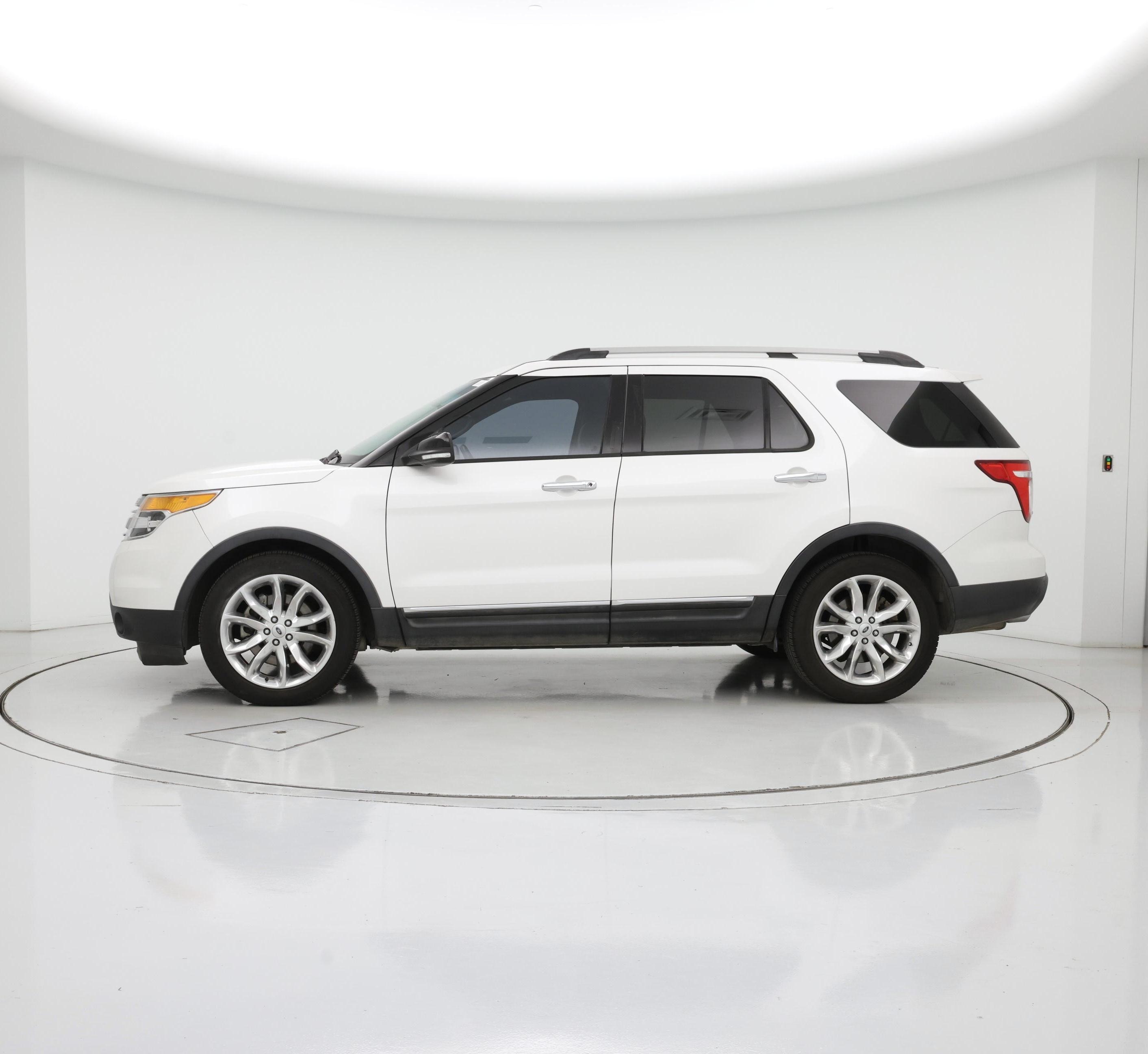 Thumbnail: 2014 Ford Explorer - 3