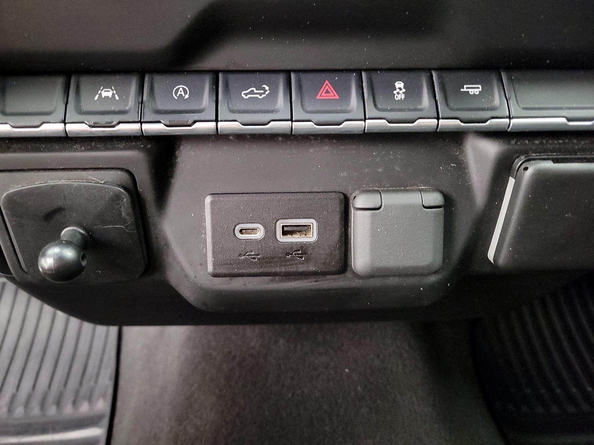 Thumbnail: 2022 Chevrolet Silverado 1500 - 18