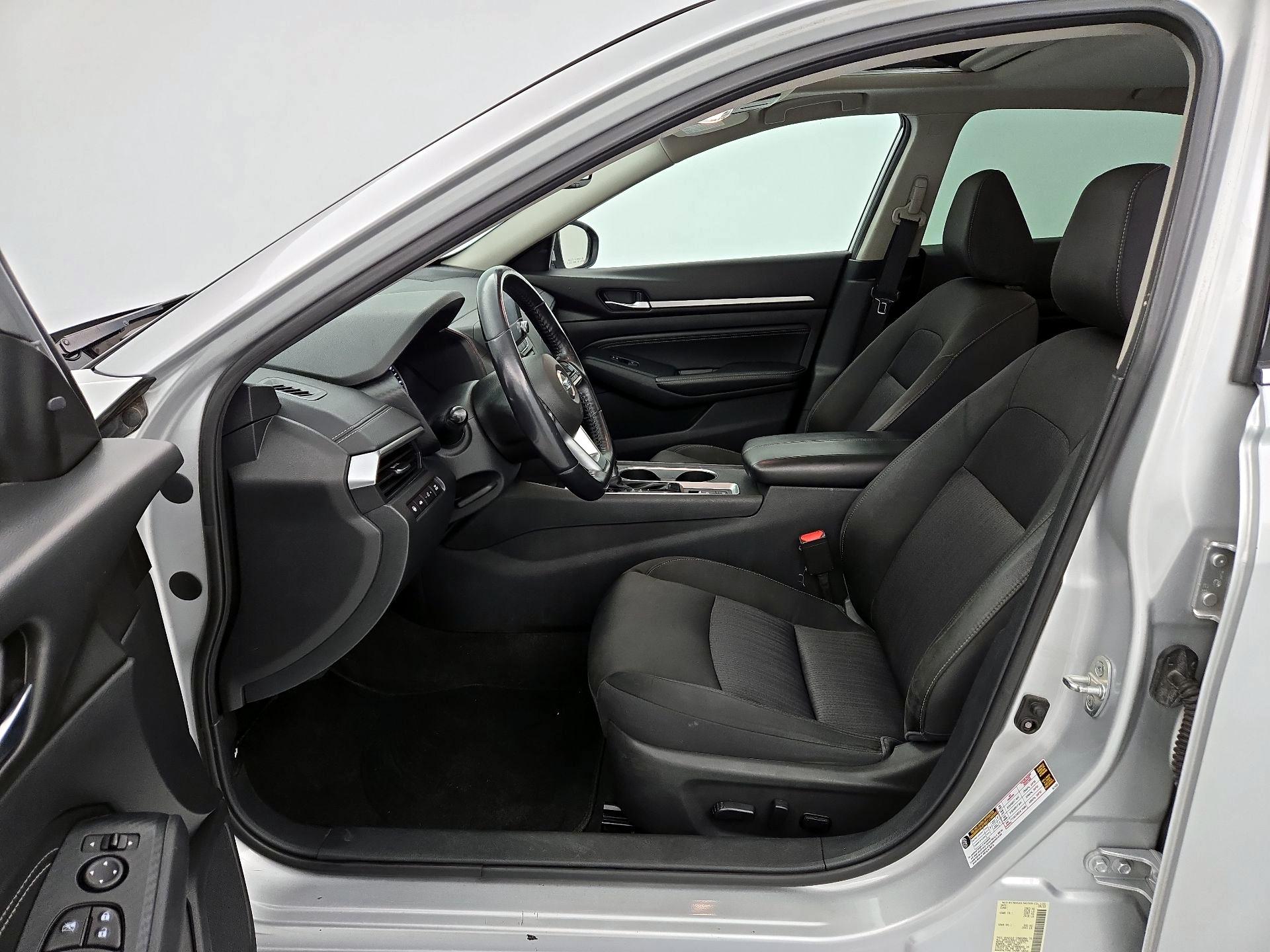 Thumbnail: 2019 Nissan Altima - 11