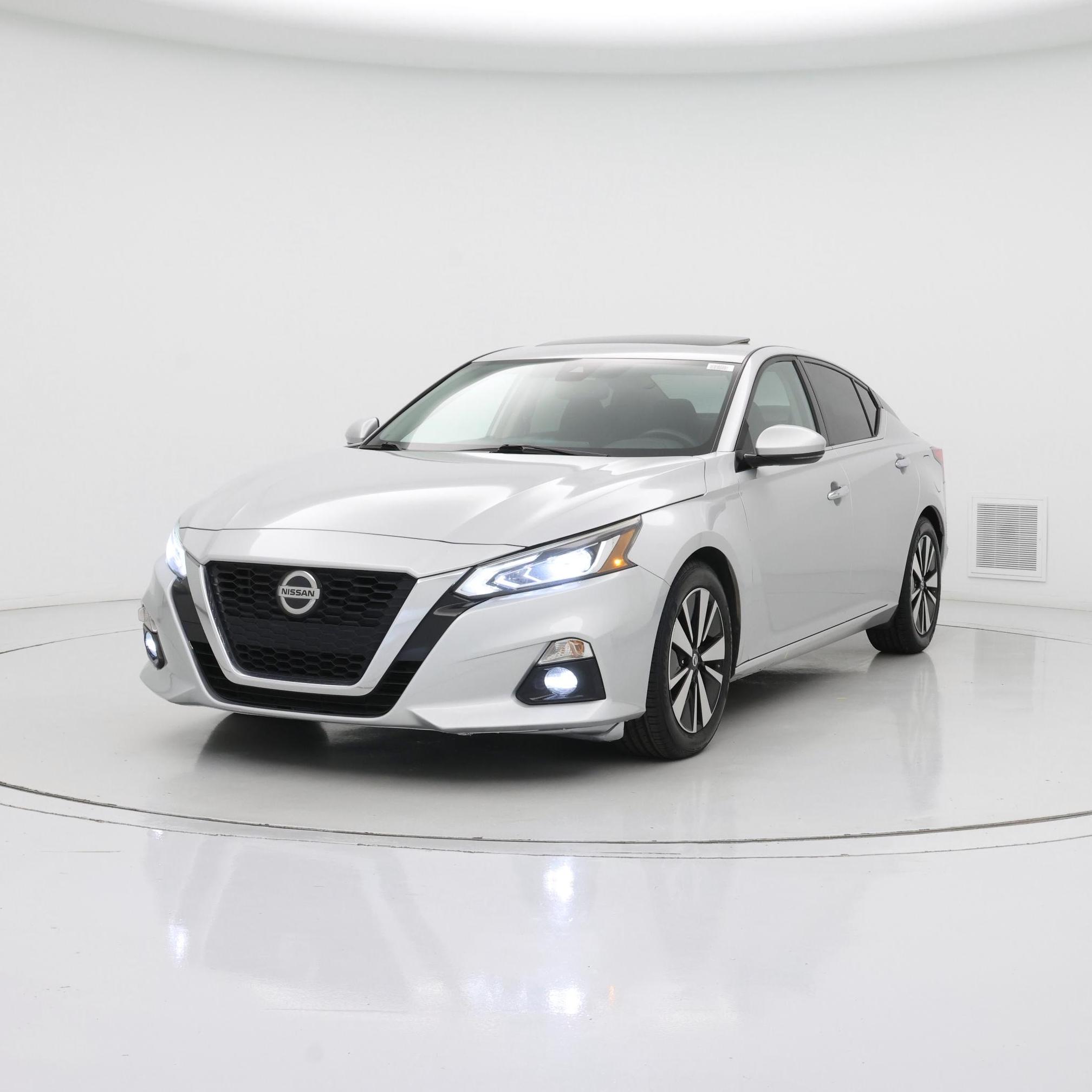 Thumbnail: 2019 Nissan Altima - 4