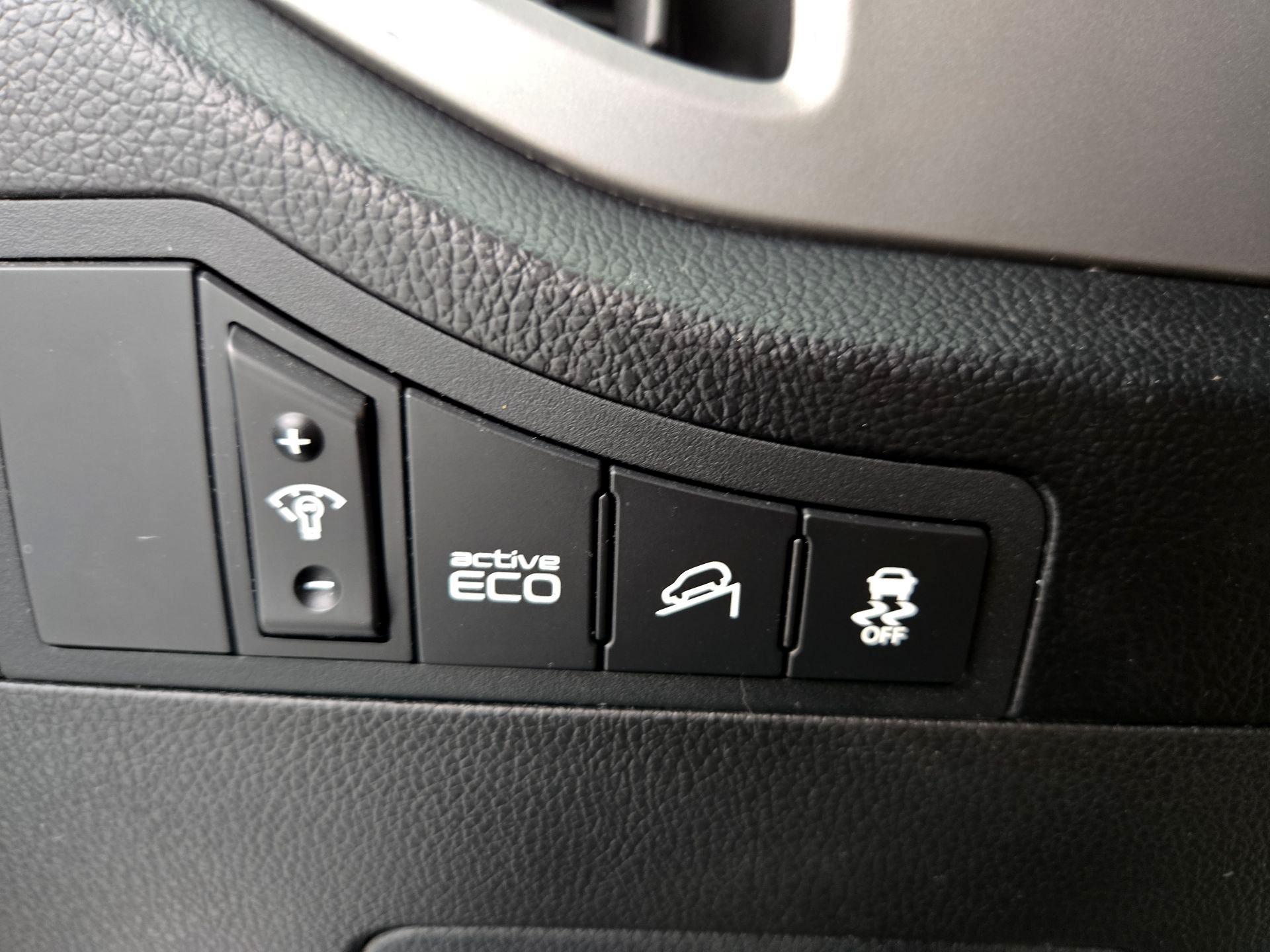 Thumbnail: 2014 Kia Sportage - 13