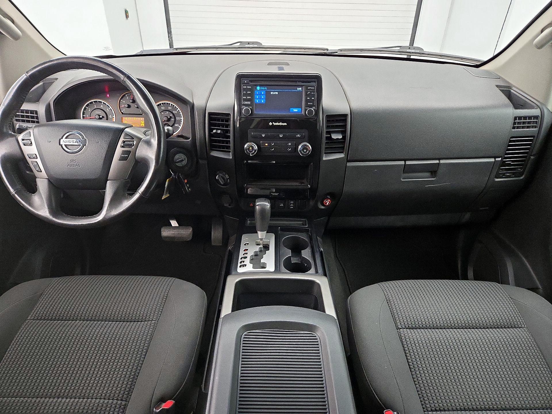 Thumbnail: 2015 Nissan Titan - 9