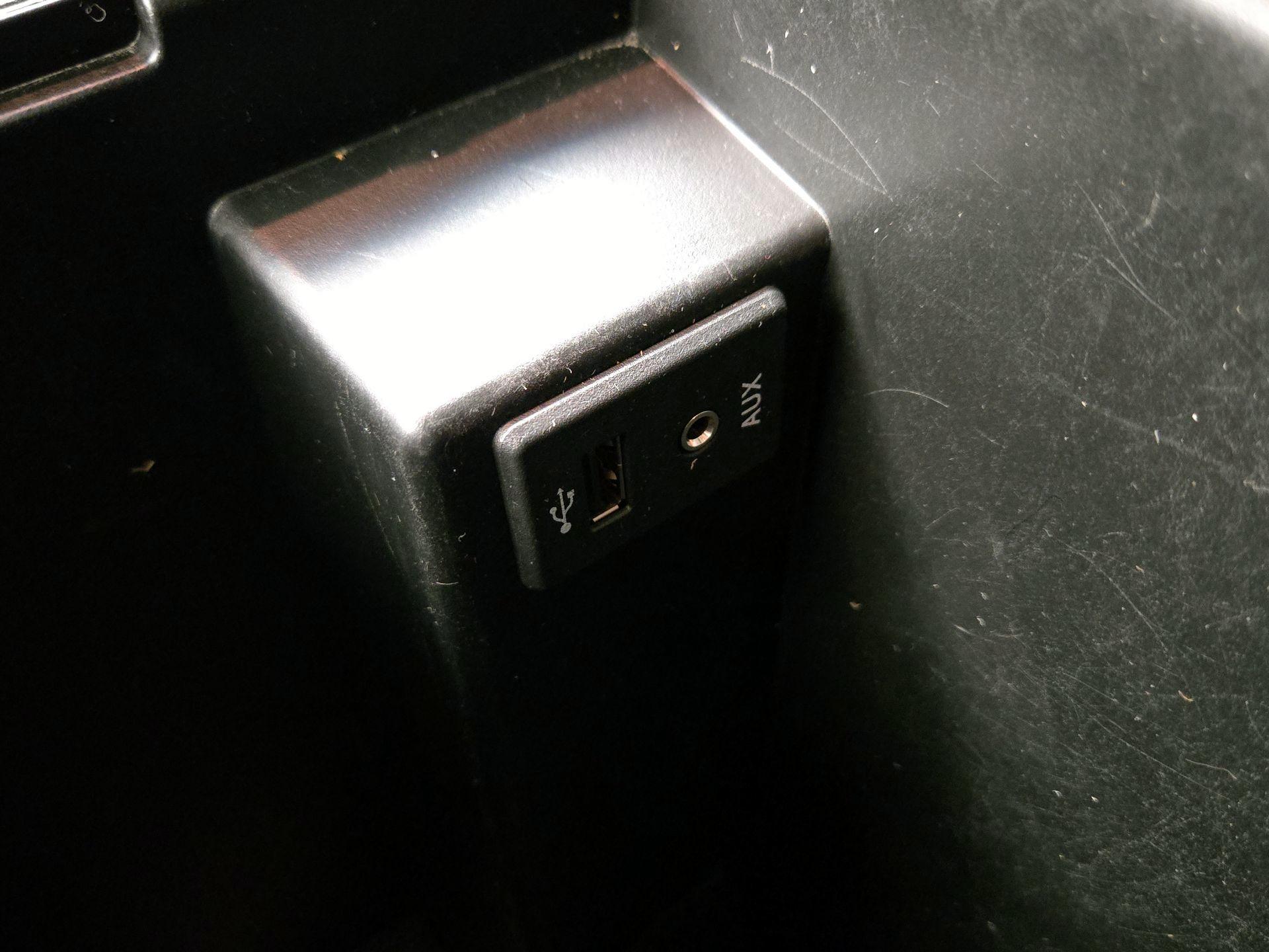 Thumbnail: 2015 Nissan Titan - 18