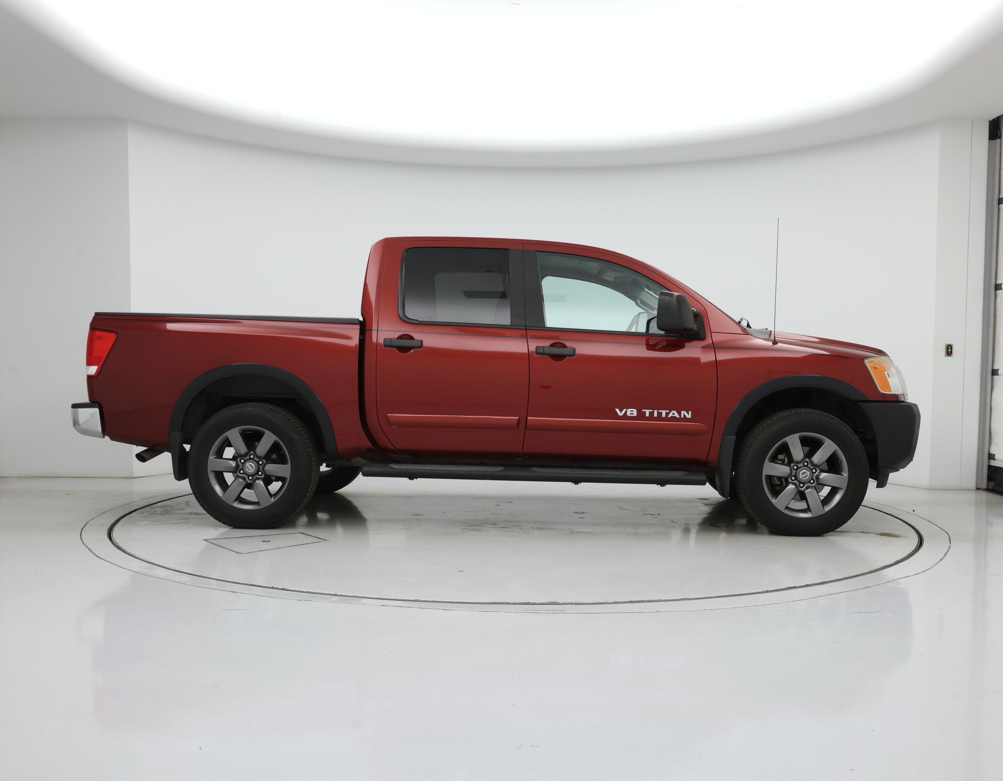 Thumbnail: 2015 Nissan Titan - 7