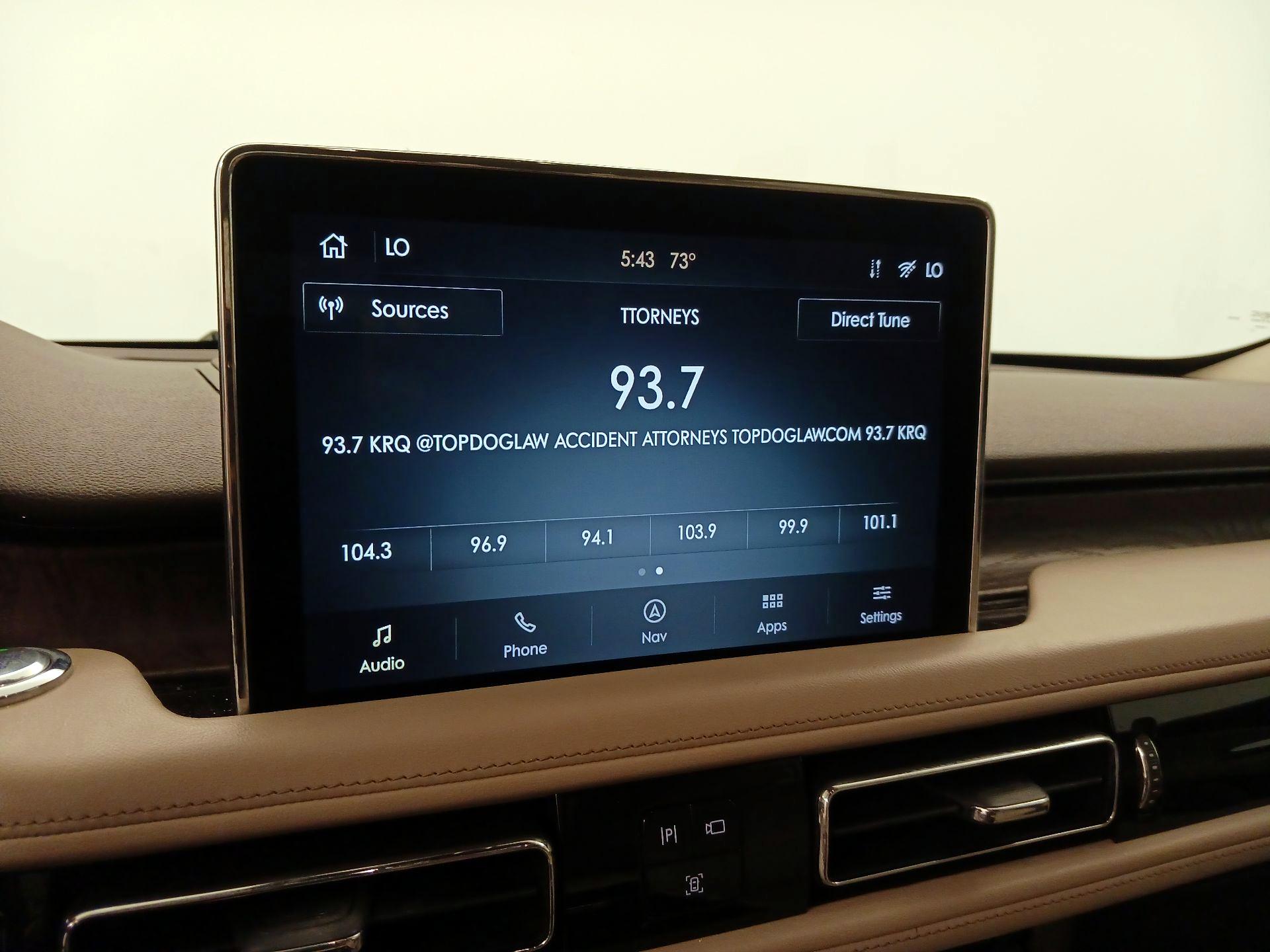 Thumbnail: 2020 Lincoln Aviator - 16