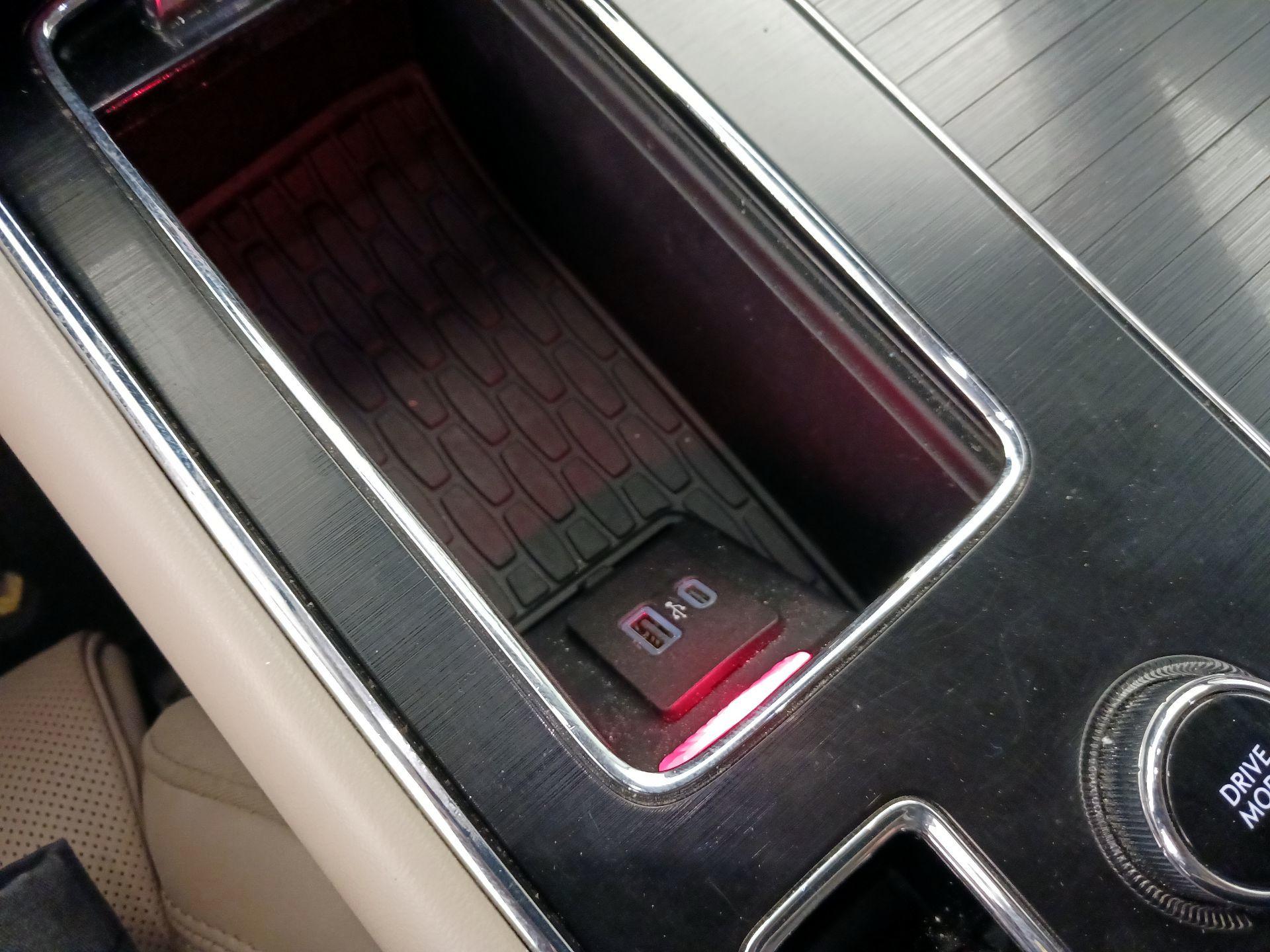 Thumbnail: 2020 Lincoln Aviator - 19