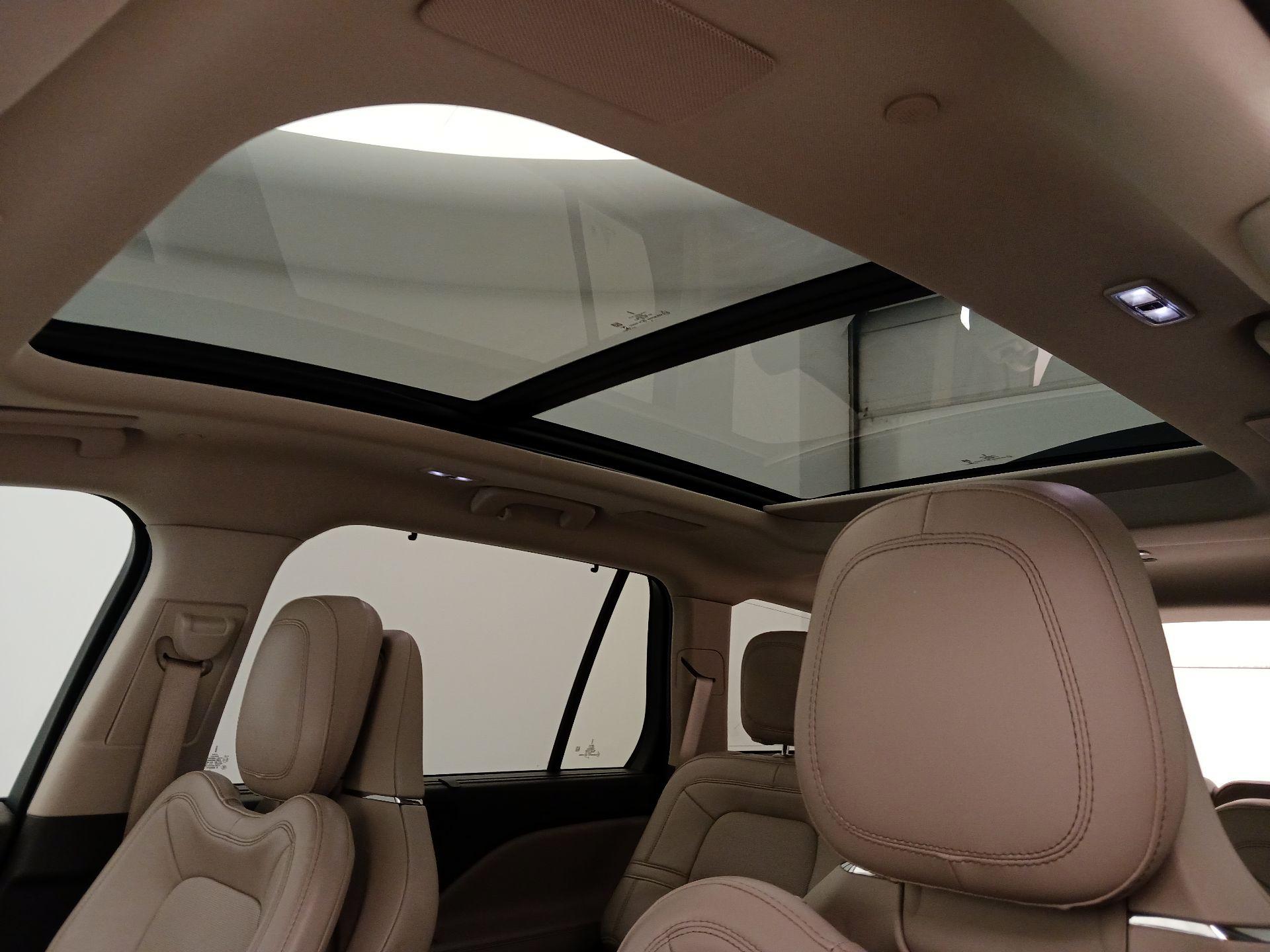 Thumbnail: 2020 Lincoln Aviator - 20