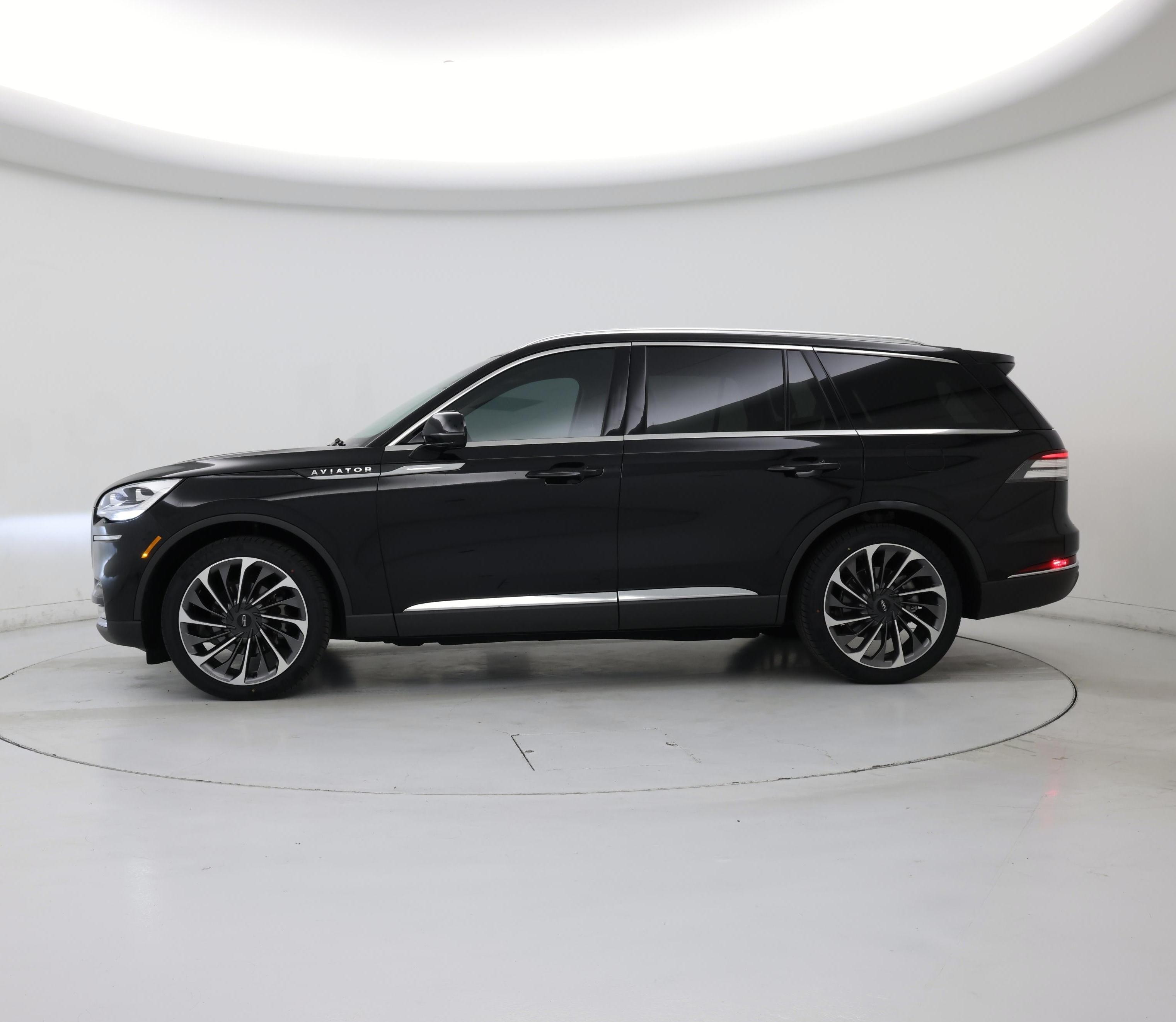 Thumbnail: 2020 Lincoln Aviator - 3