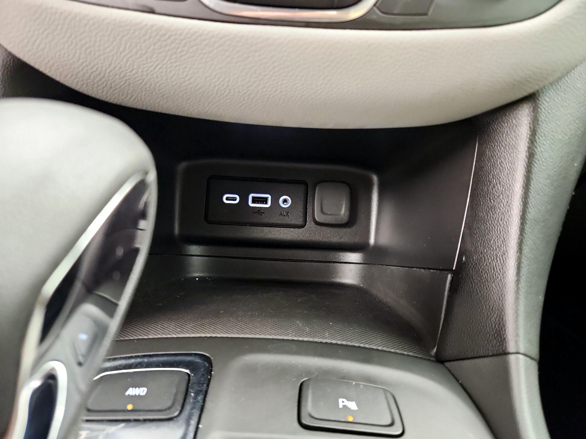 Thumbnail: 2023 Chevrolet Equinox - 18