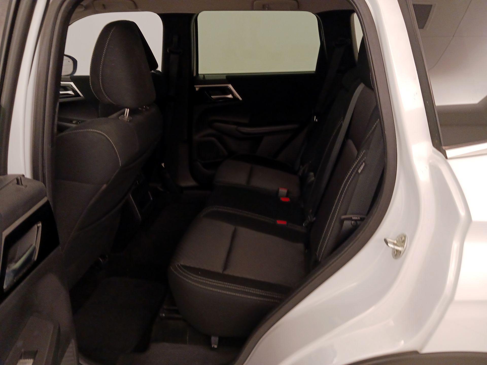 Thumbnail: 2022 Mitsubishi Outlander - 20