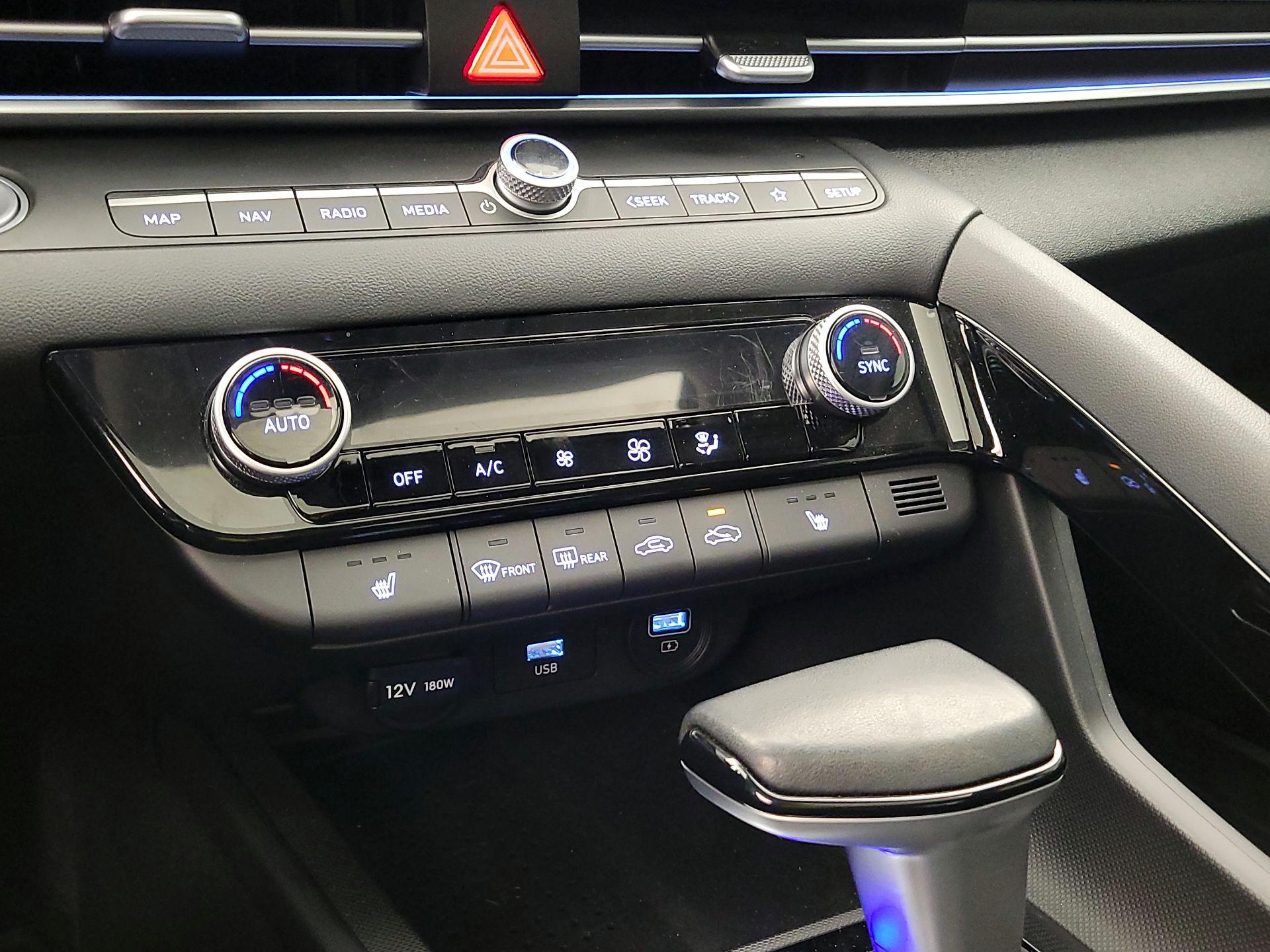 Thumbnail: 2023 Hyundai Elantra - 17