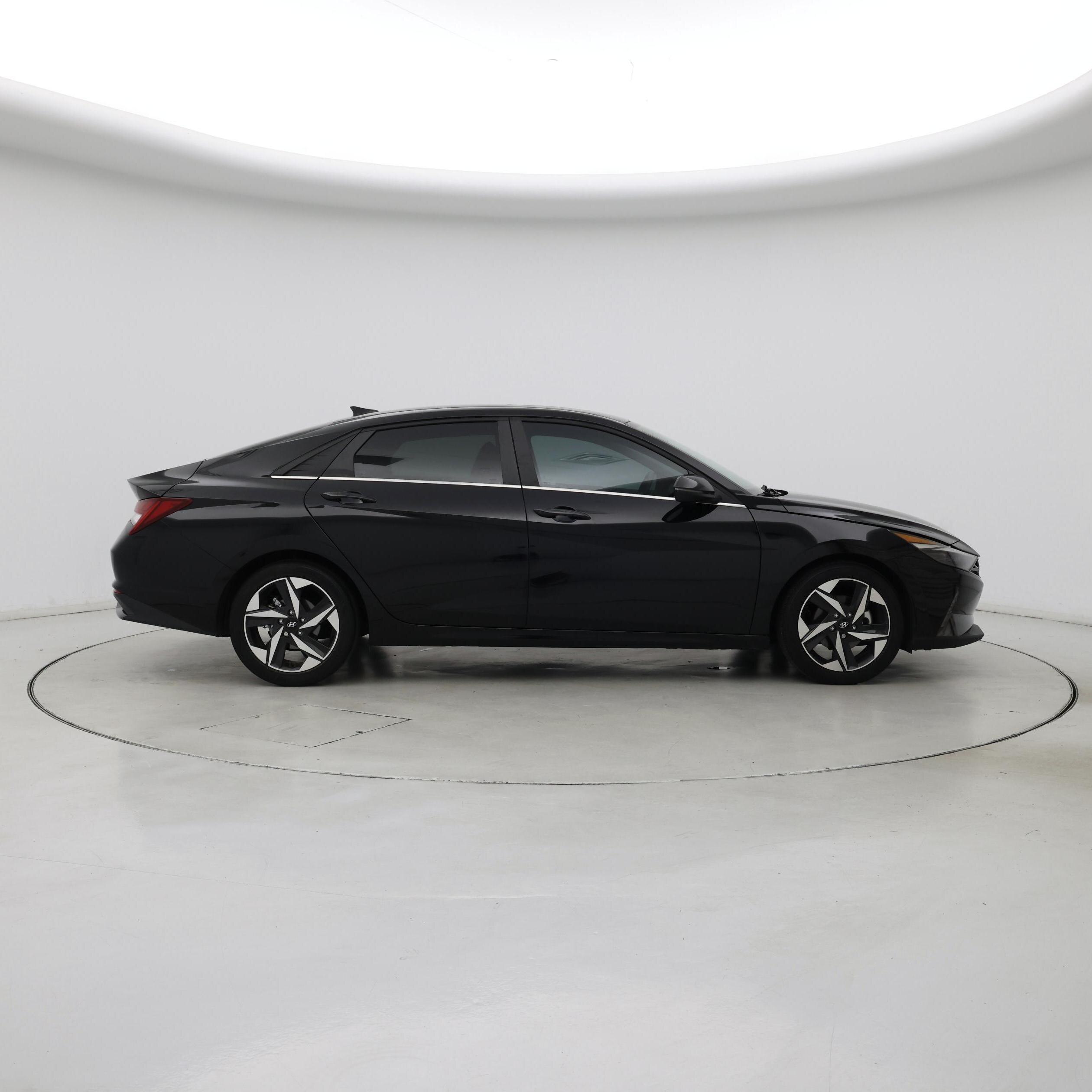 Thumbnail: 2023 Hyundai Elantra - 7