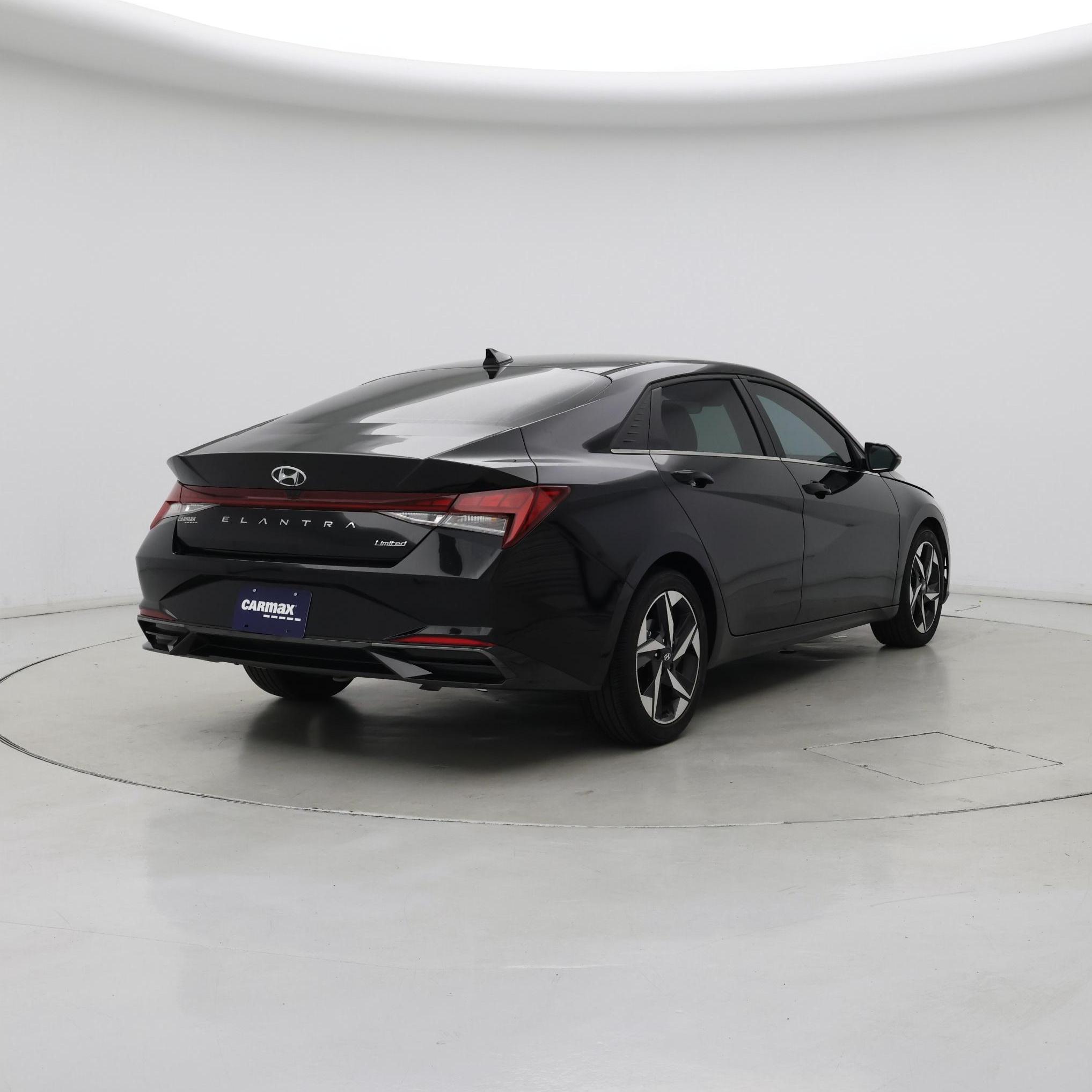 Thumbnail: 2023 Hyundai Elantra - 8