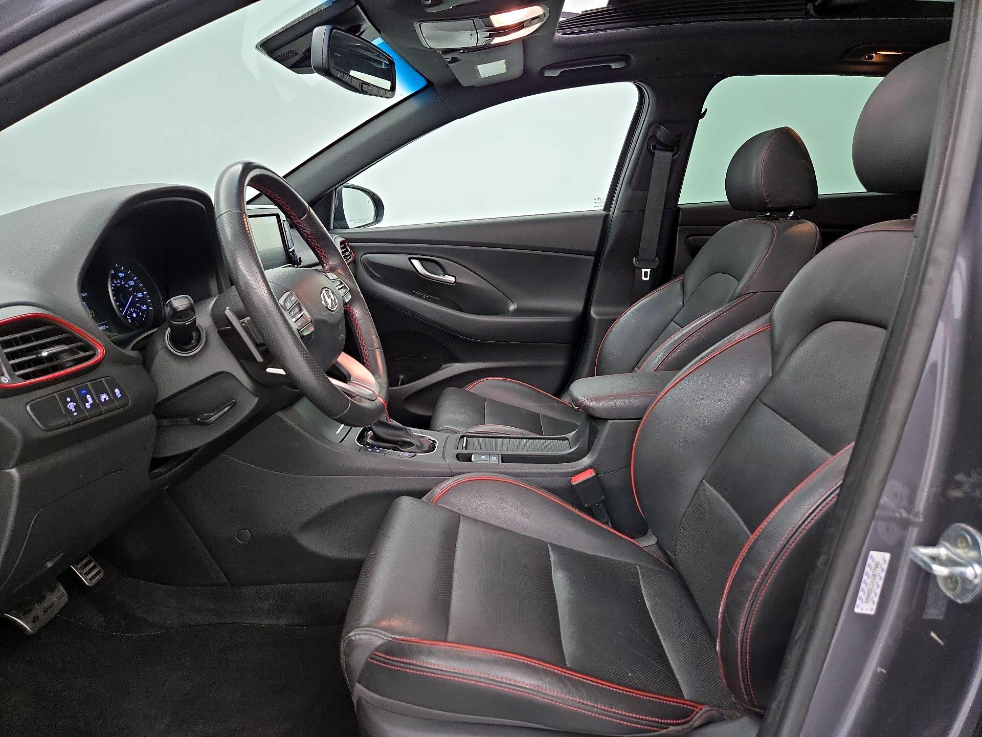 Thumbnail: 2018 Hyundai Elantra - 11