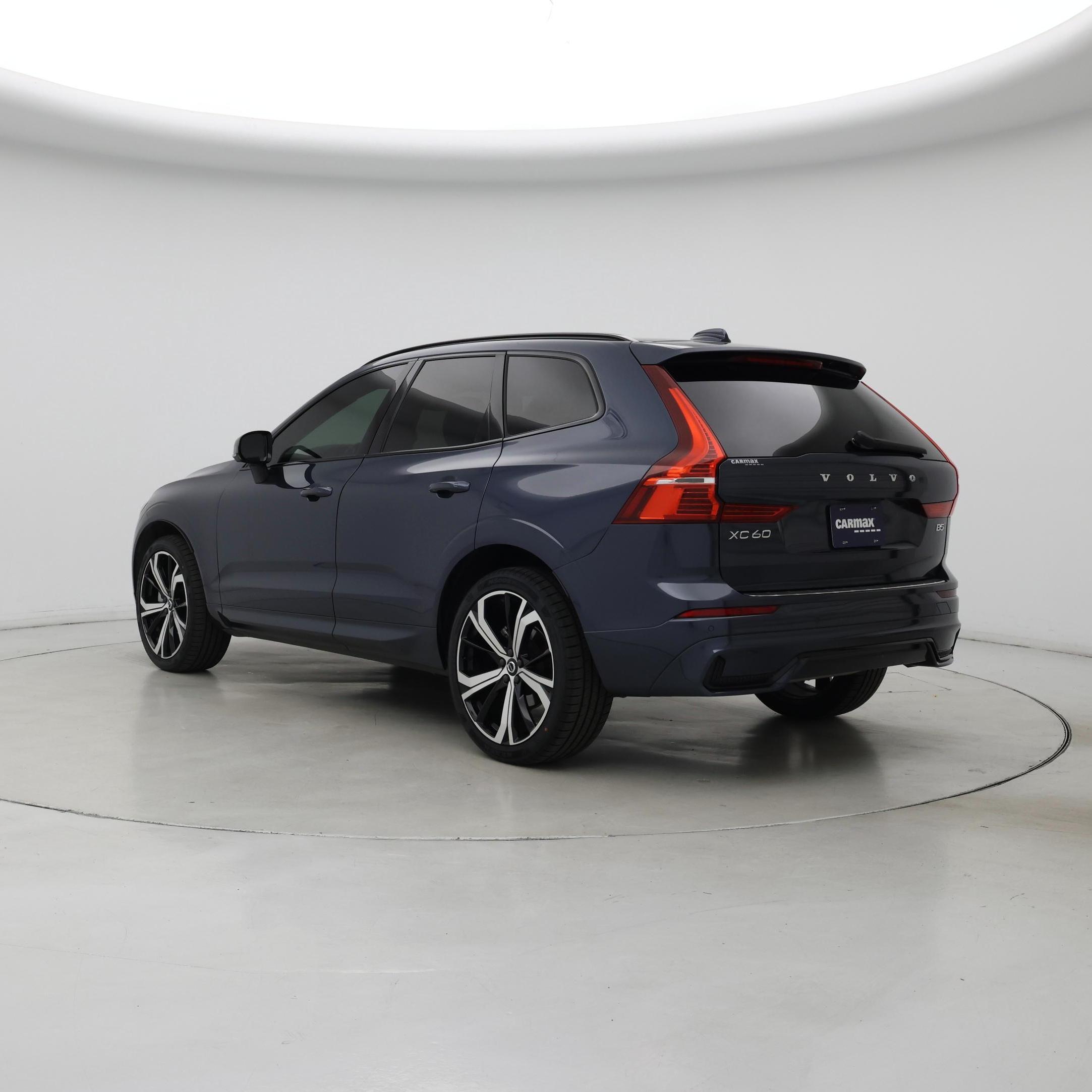 Thumbnail: 2022 Volvo XC60 - 2