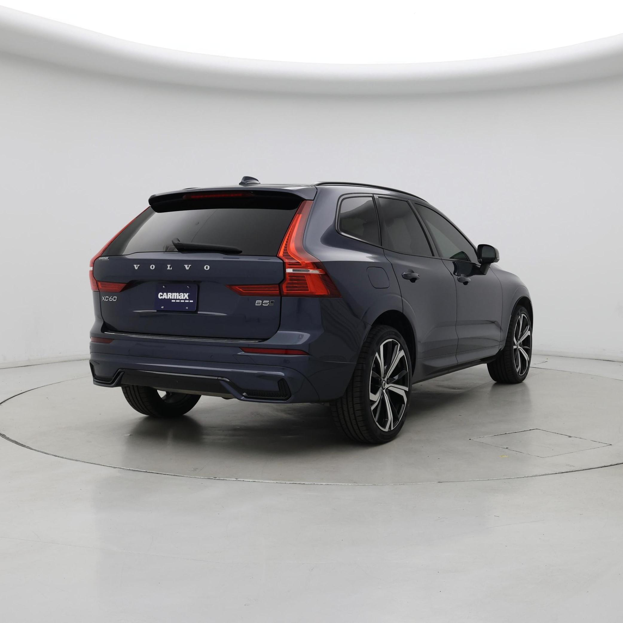 Thumbnail: 2022 Volvo XC60 - 8