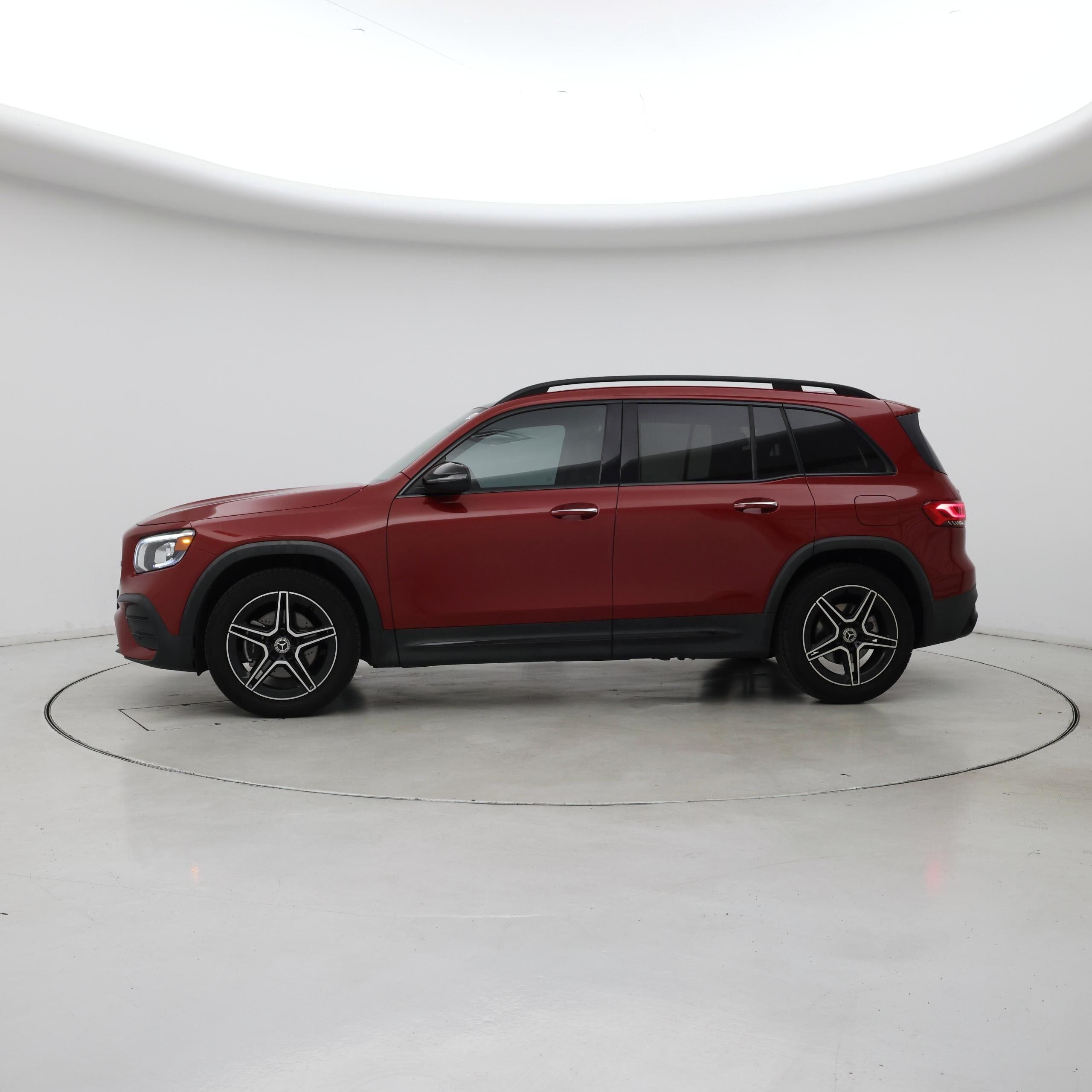 Thumbnail: 2020 Mercedes-Benz GLB - 3