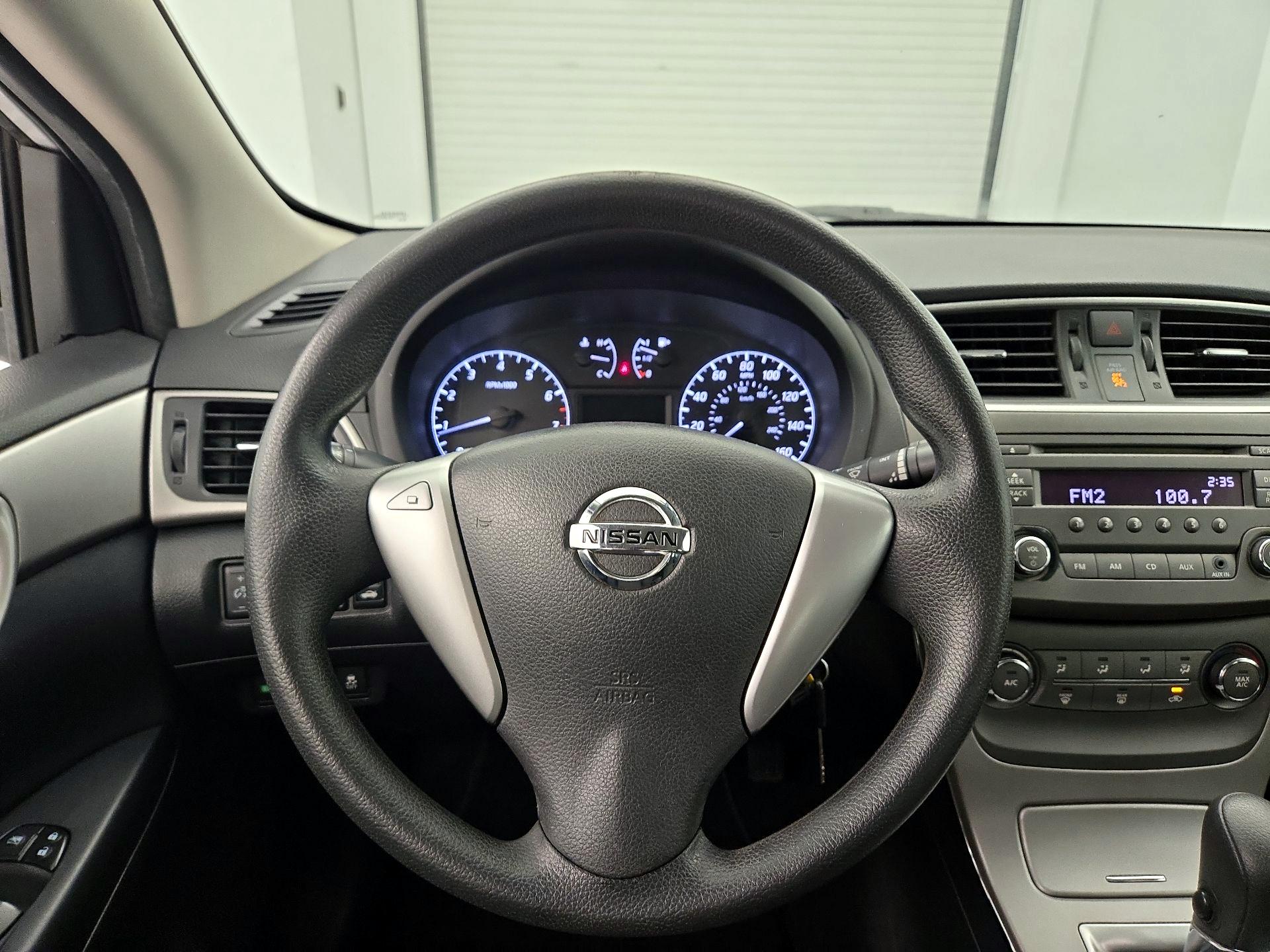 Thumbnail: 2014 Nissan Sentra - 10