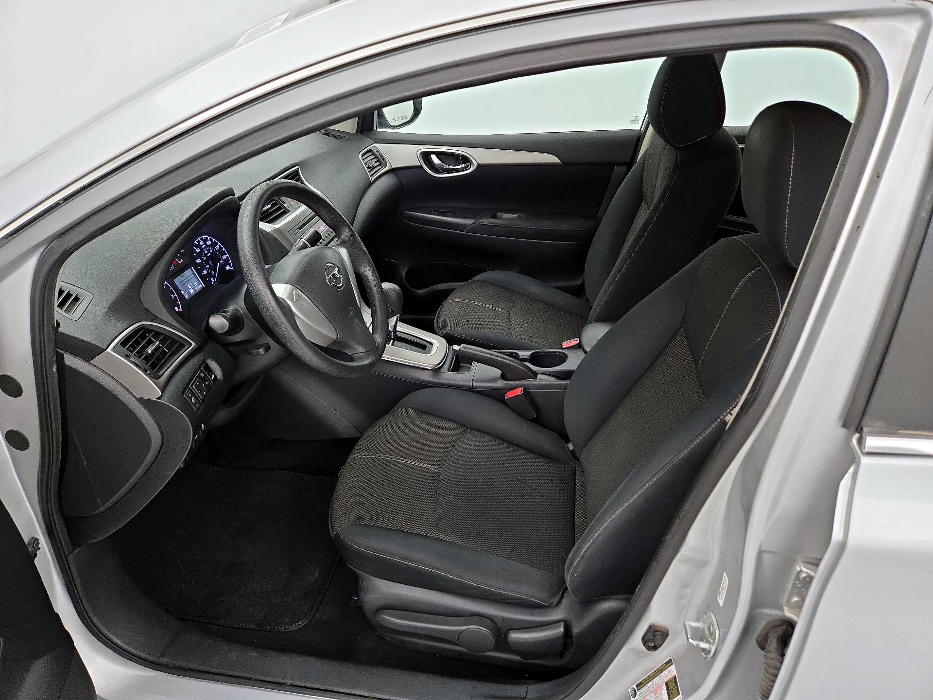 Thumbnail: 2014 Nissan Sentra - 11